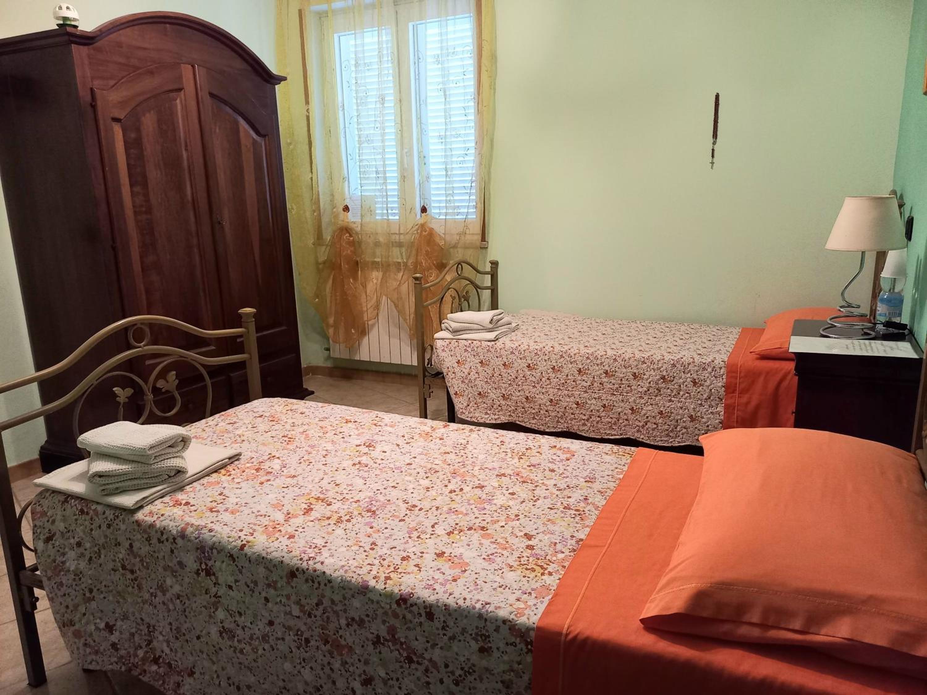 Standard Twin Room