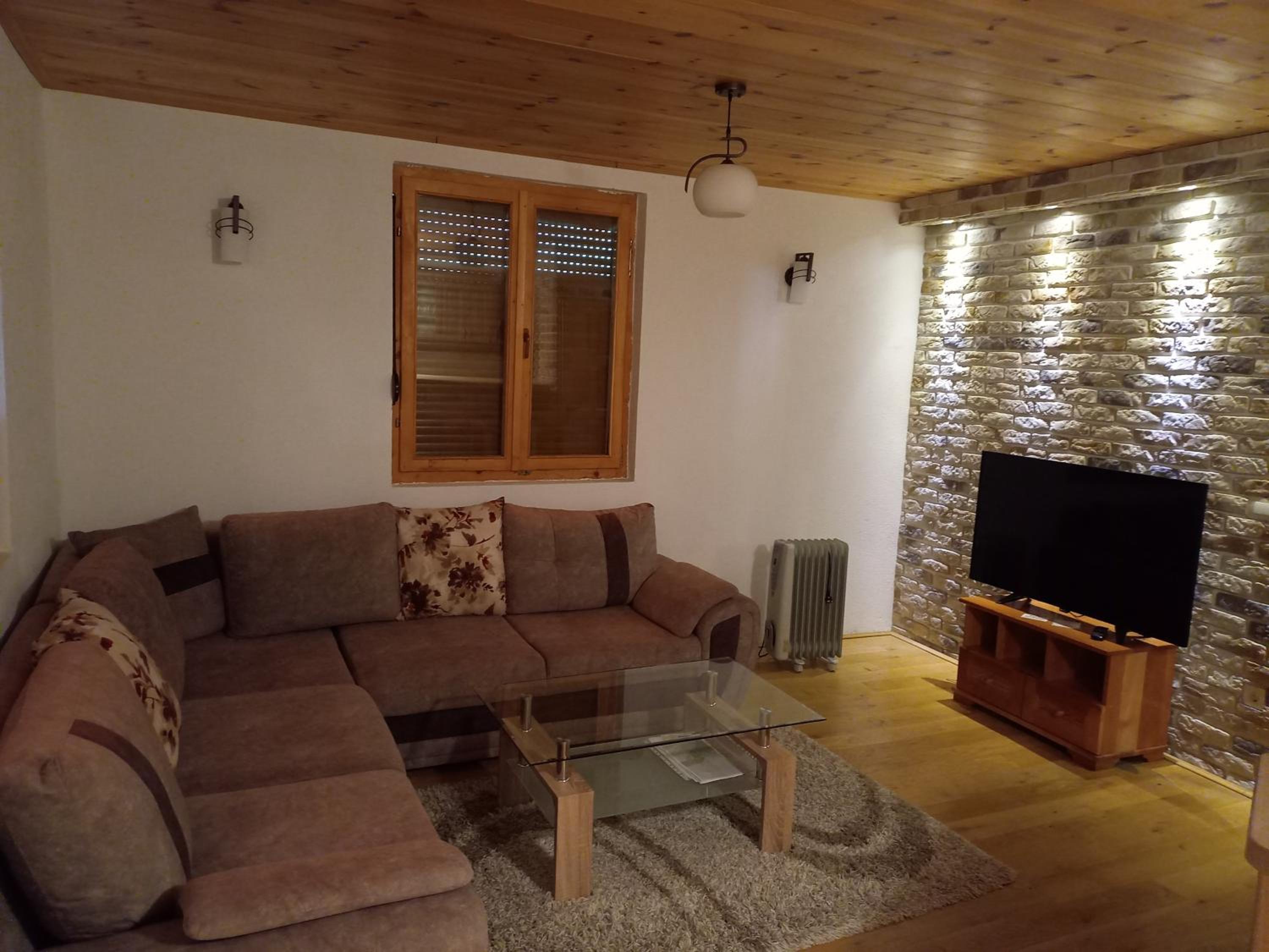 Apartment with Mountain View photo 2