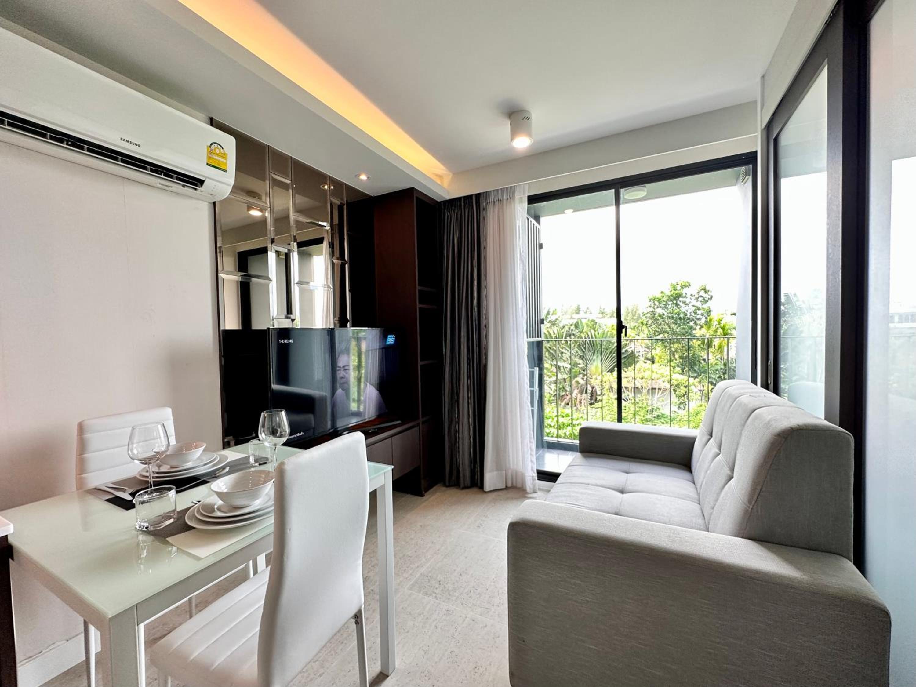 One-Bedroom Apartment