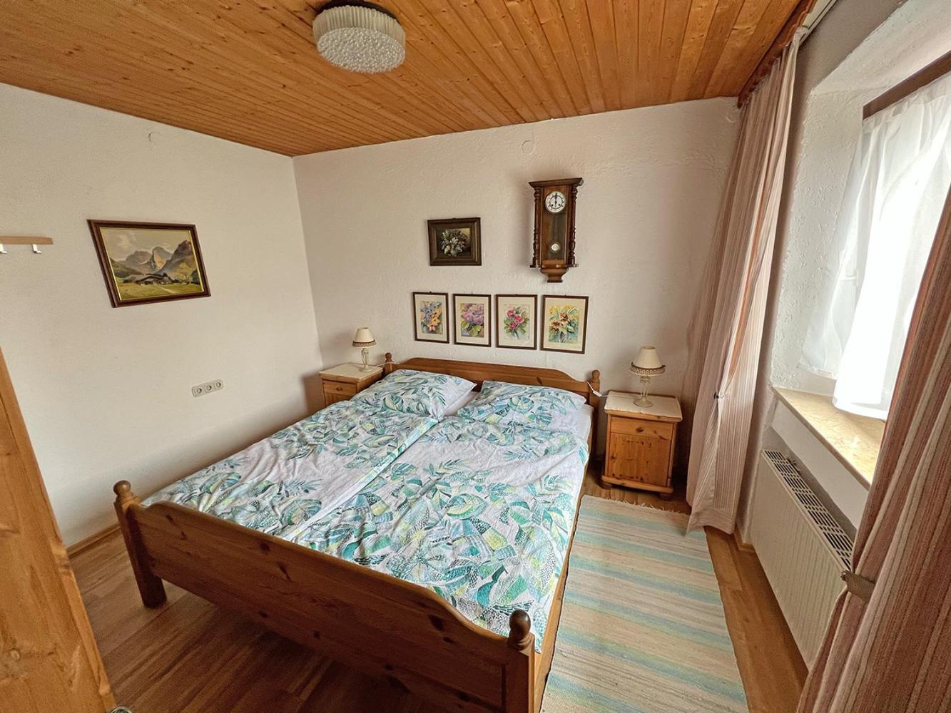 Apartment with Balcony photo 2