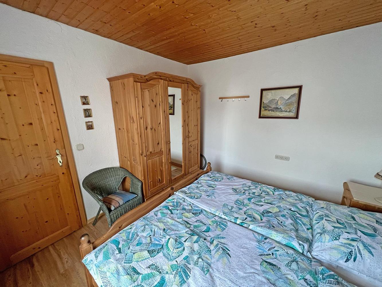 Apartment with Balcony photo 3