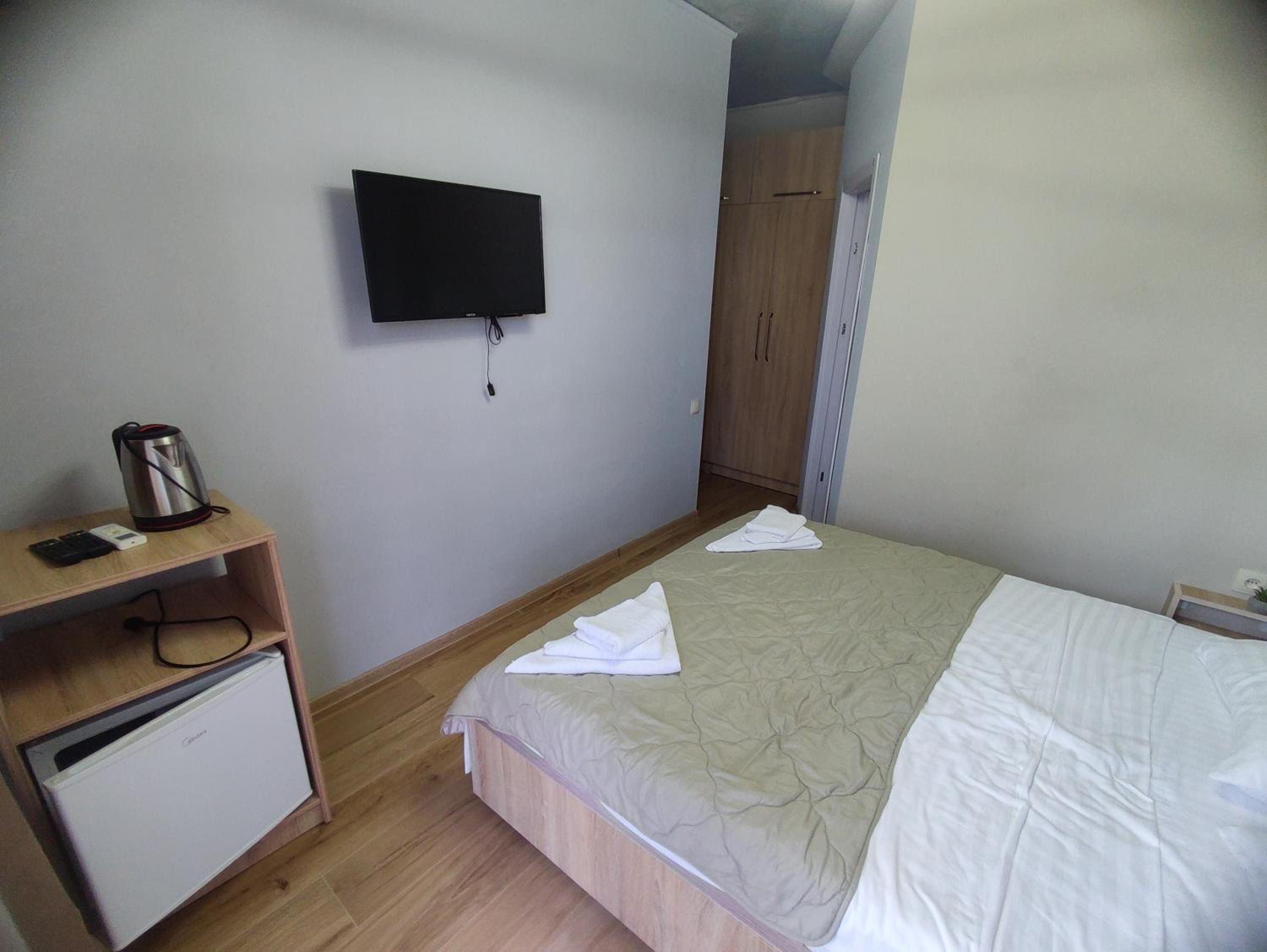 Double or Twin Room with Balcony photo 3