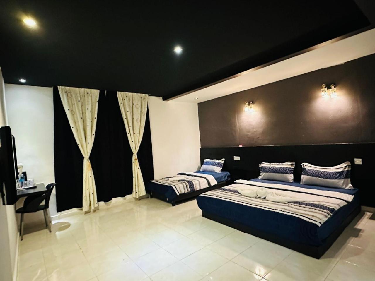 Superior Triple Room photo 2