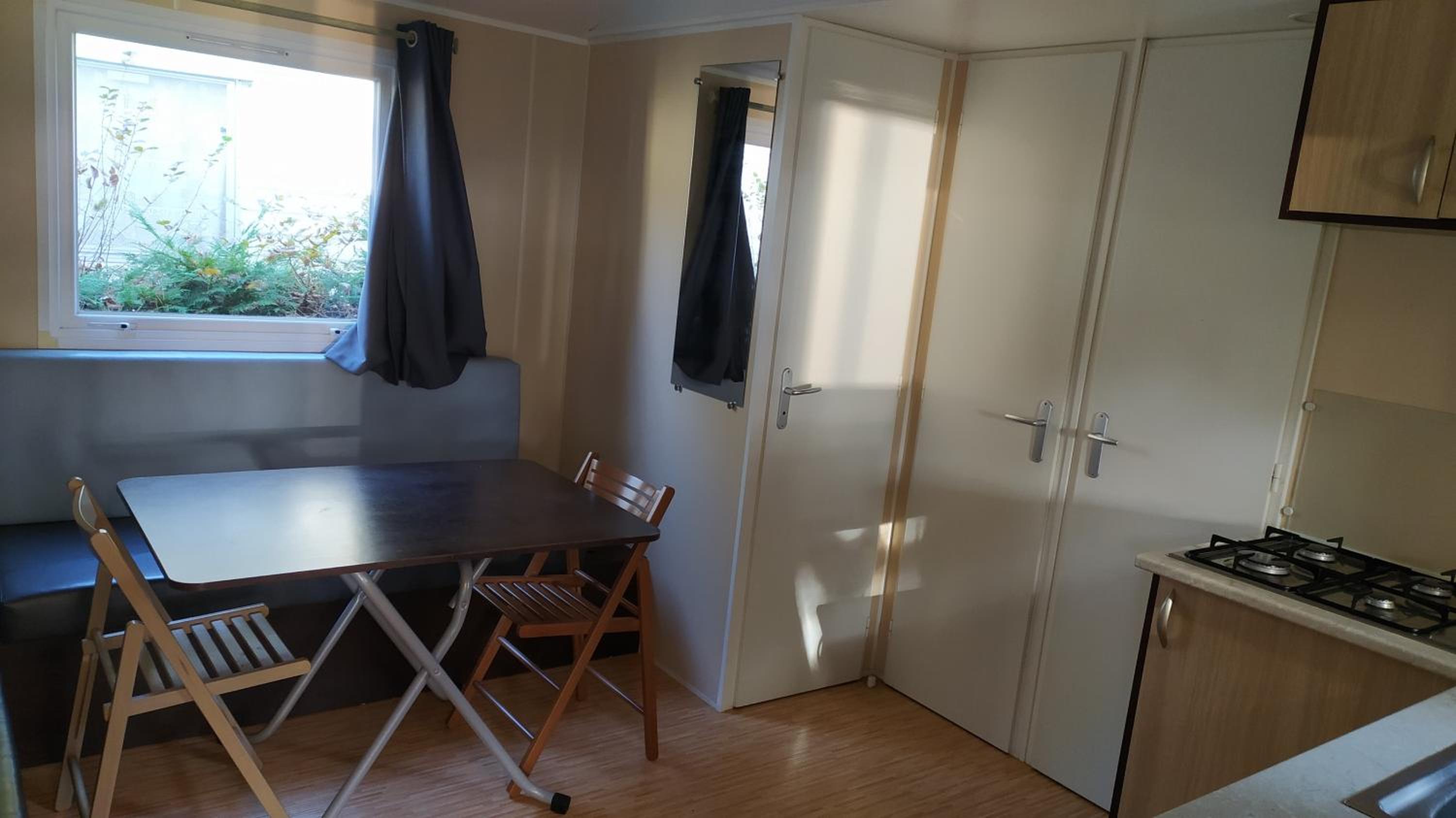 Mobile Home photo 3