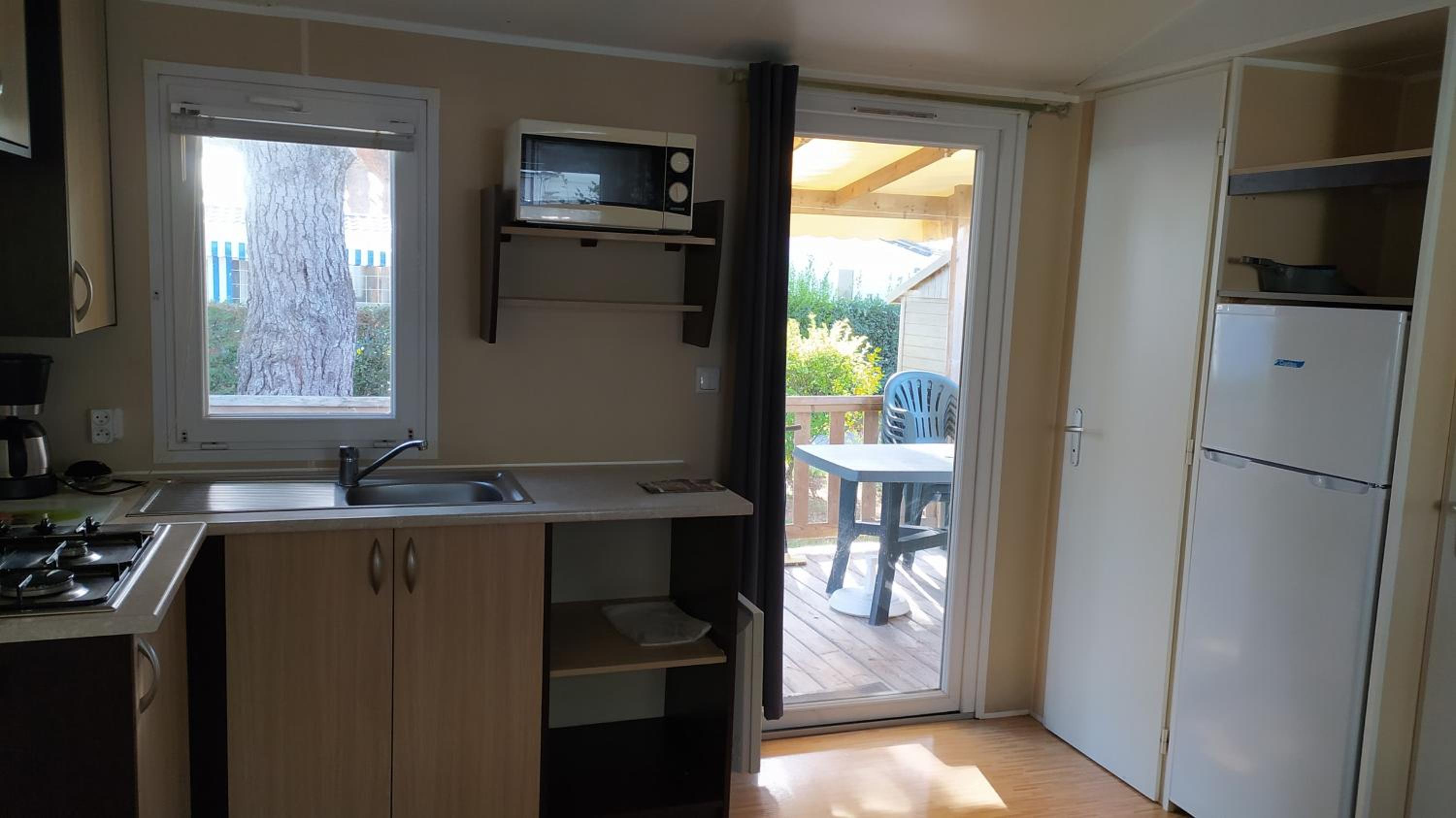 Mobile Home photo 2