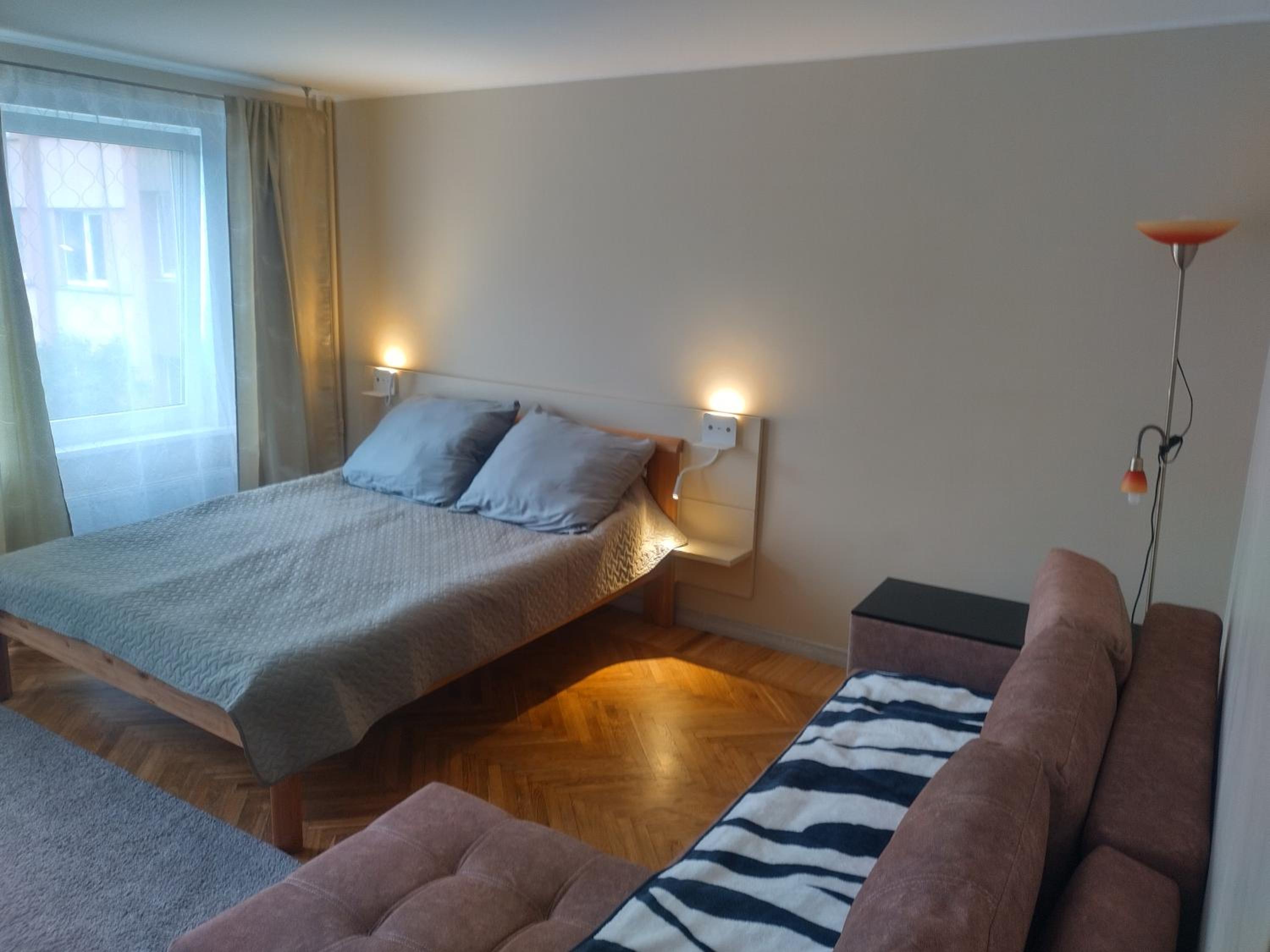 One-Bedroom Apartment - Photo 1