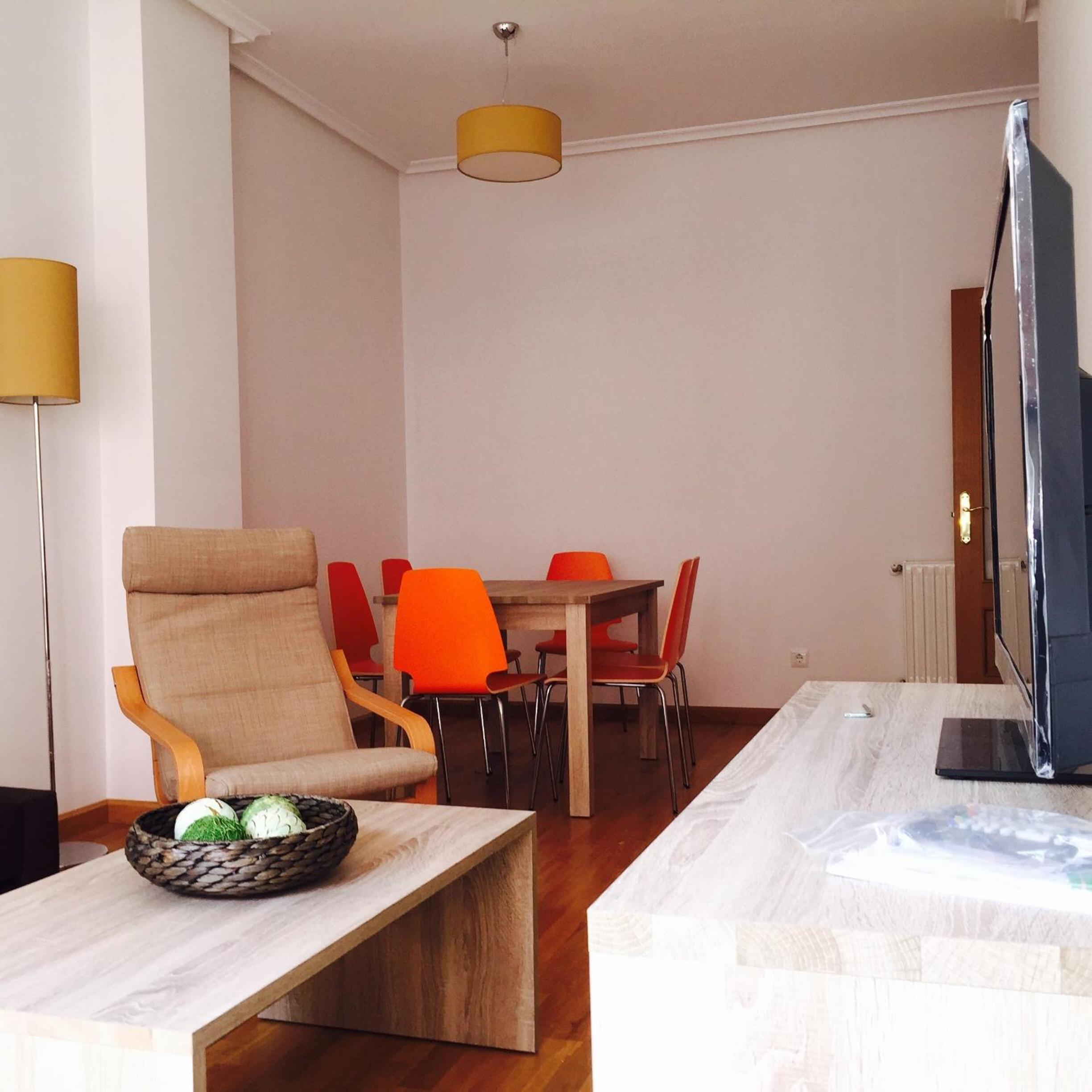 One-Bedroom Apartment with Parking photo 3