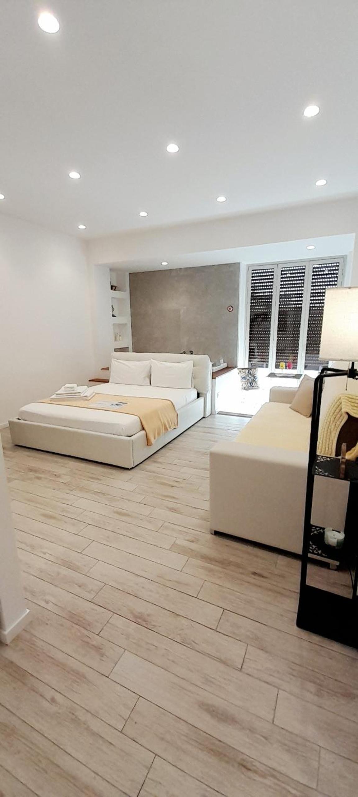 Double Room with Spa Bath - Photo 38