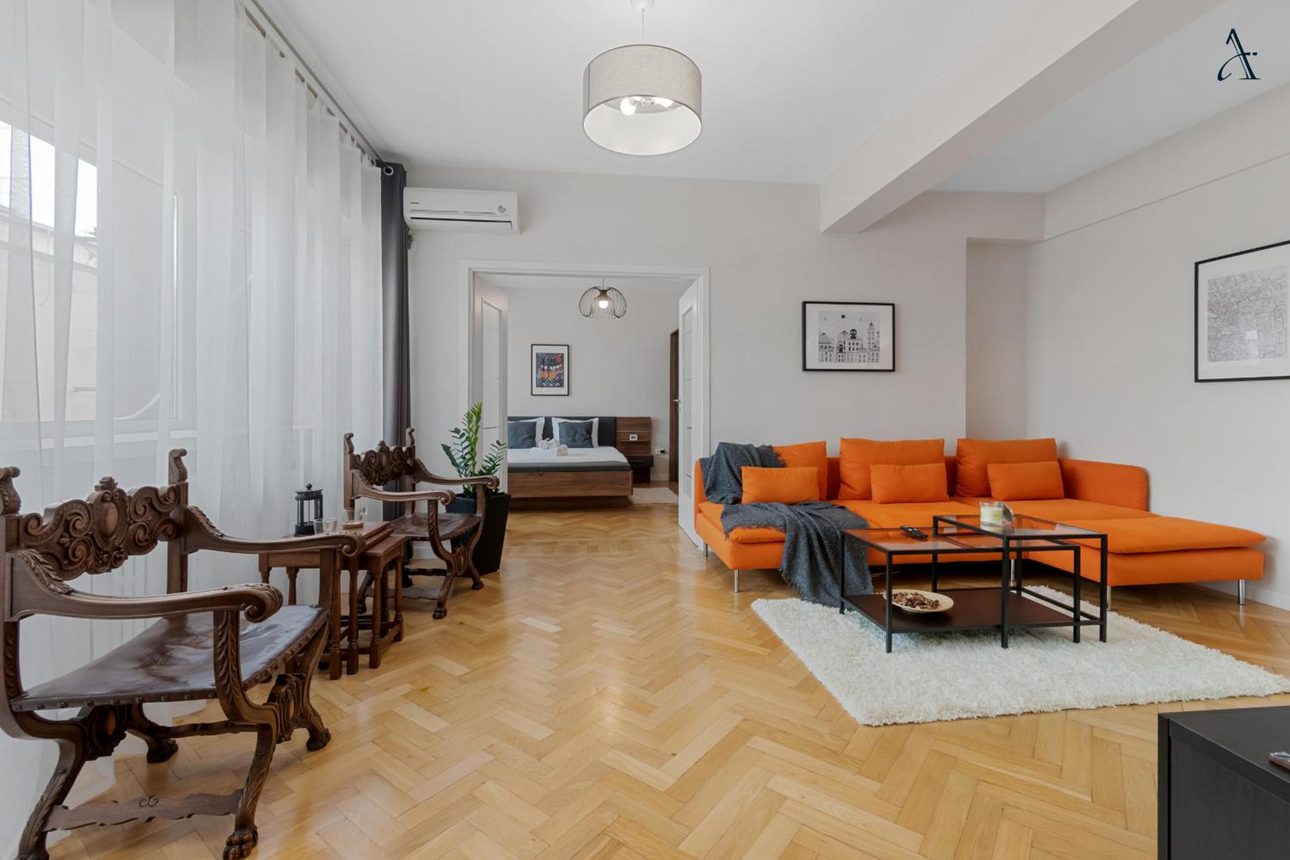 Apartment with Balcony photo 1