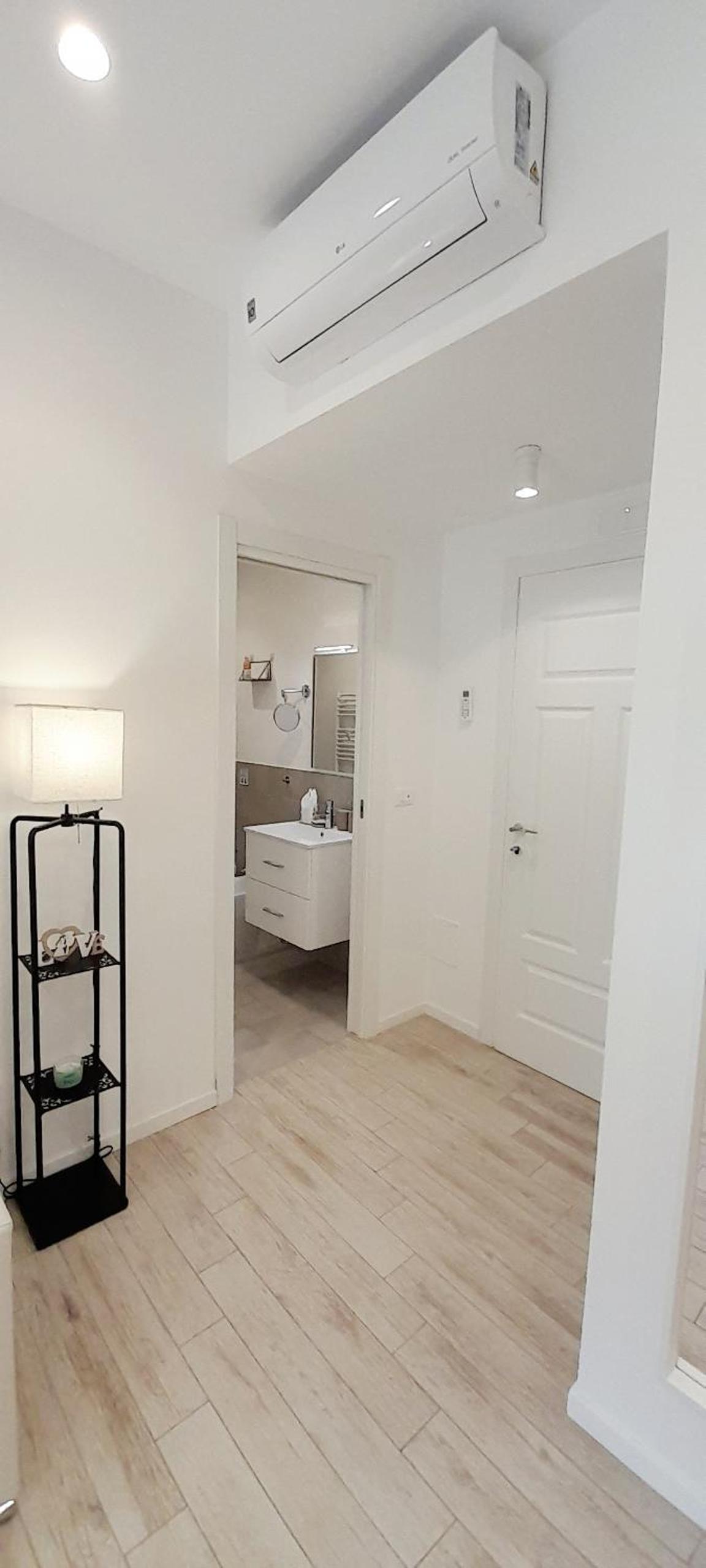 Double Room with Spa Bath - Photo 15