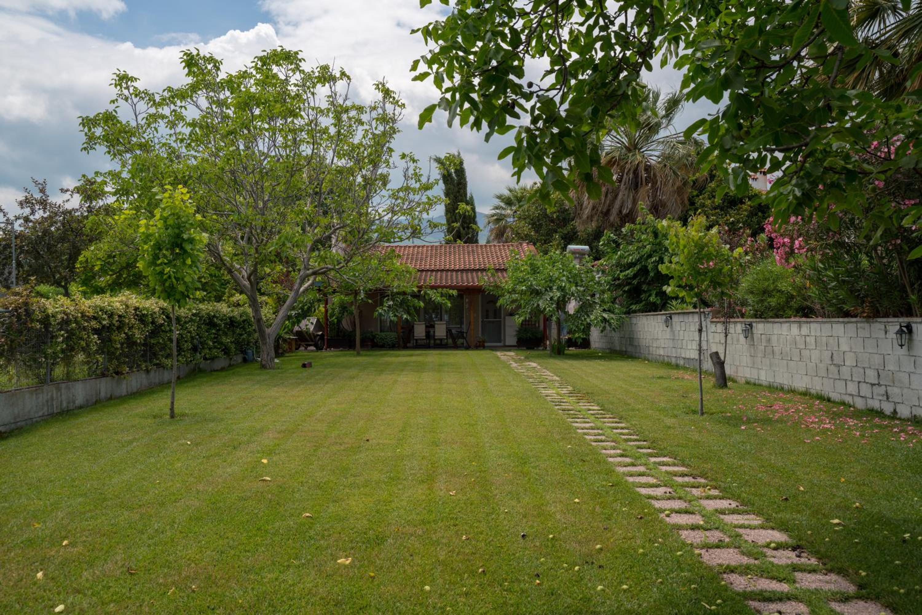 Two-Bedroom House photo 2