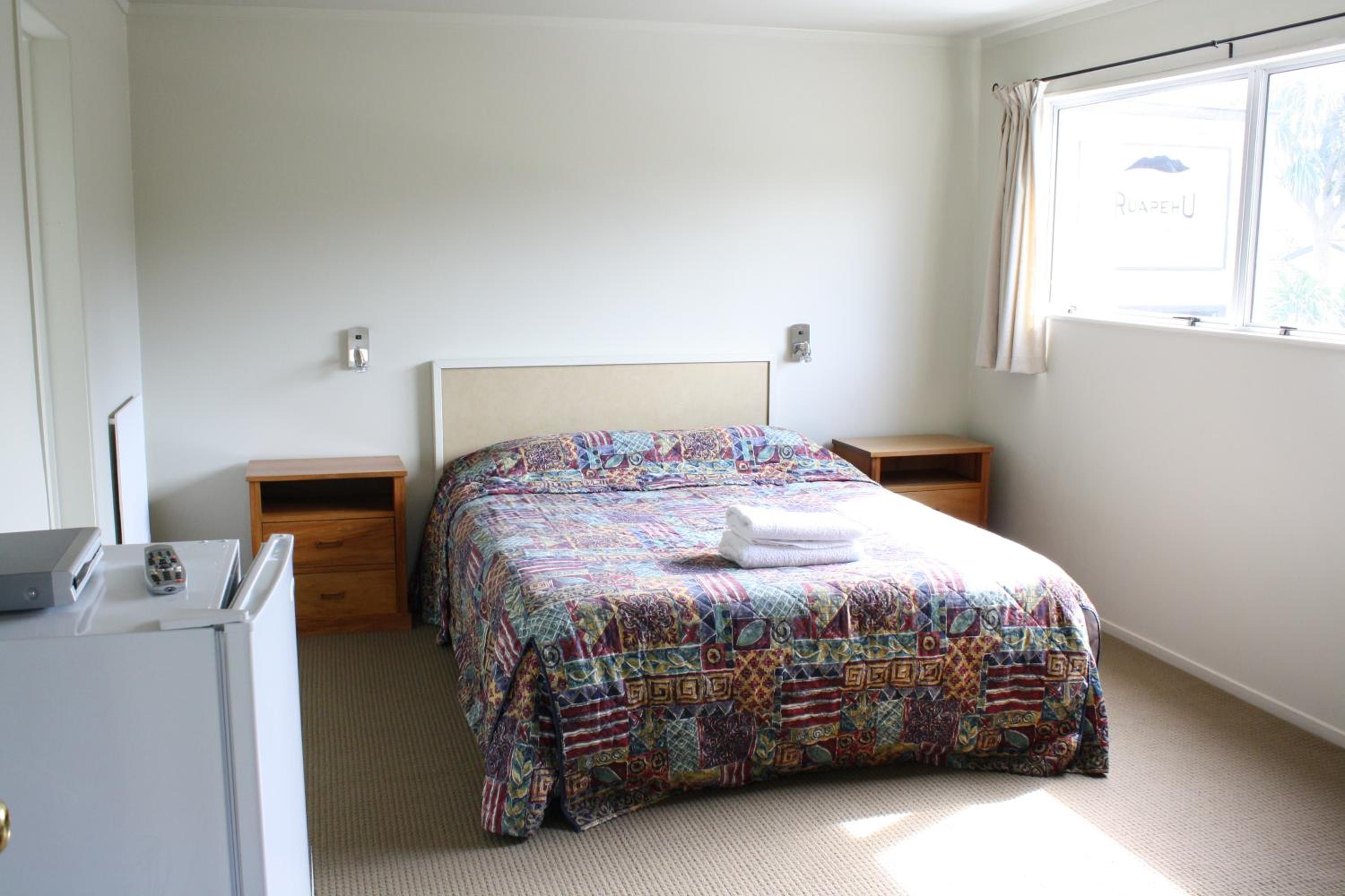Double or Twin Room with Private Bathroom - Photo 2