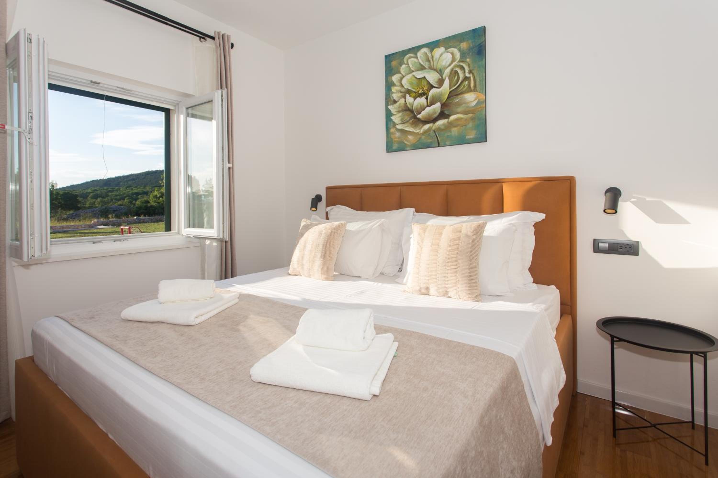 Villa photo 2