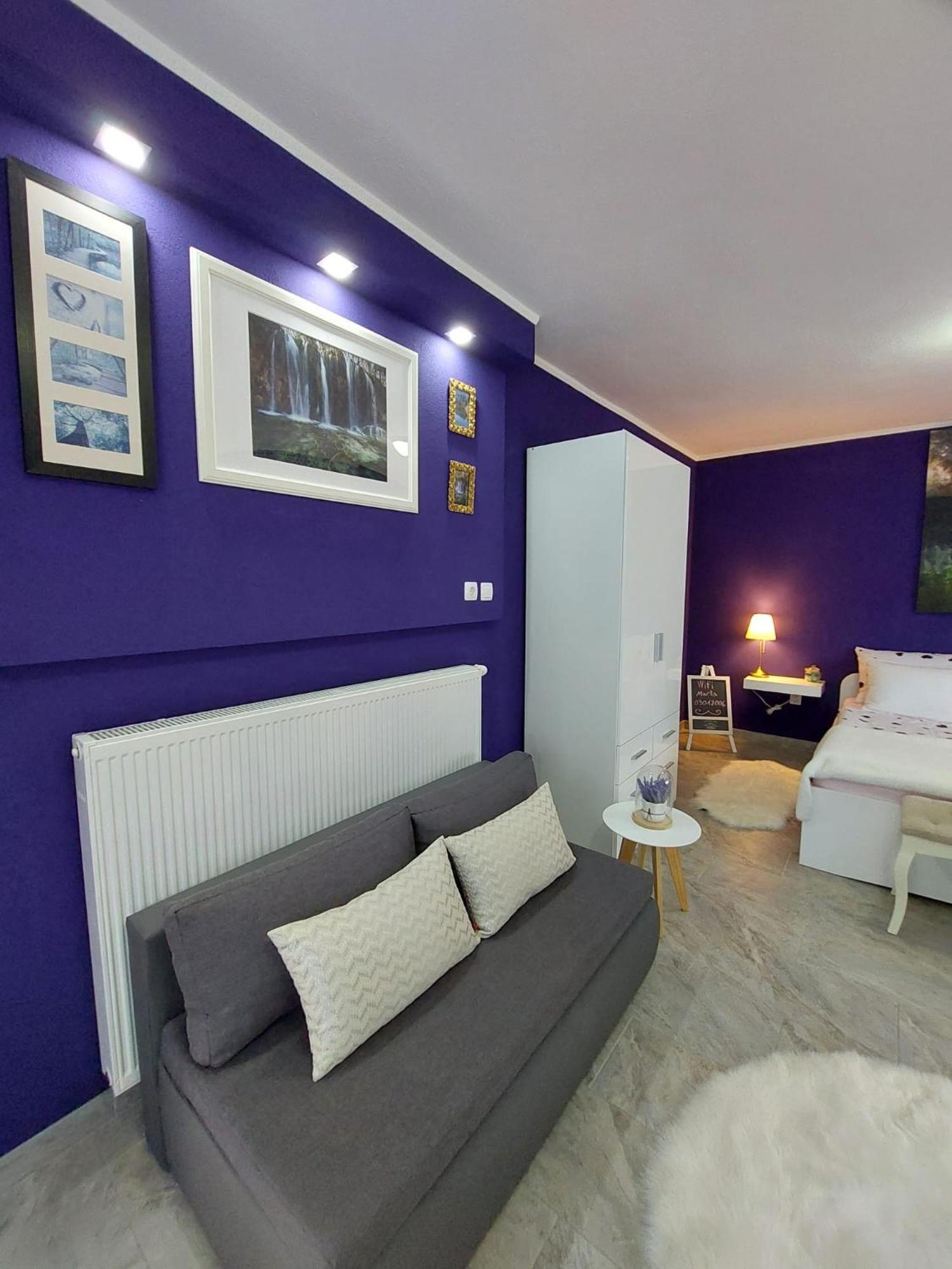 One-Bedroom Apartment - Photo 26