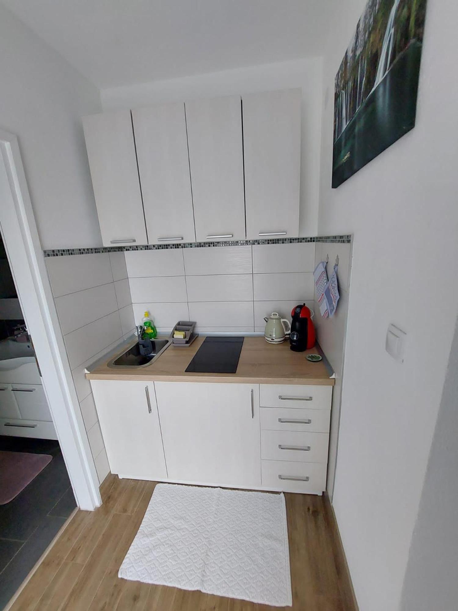 One-Bedroom Apartment - Photo 28