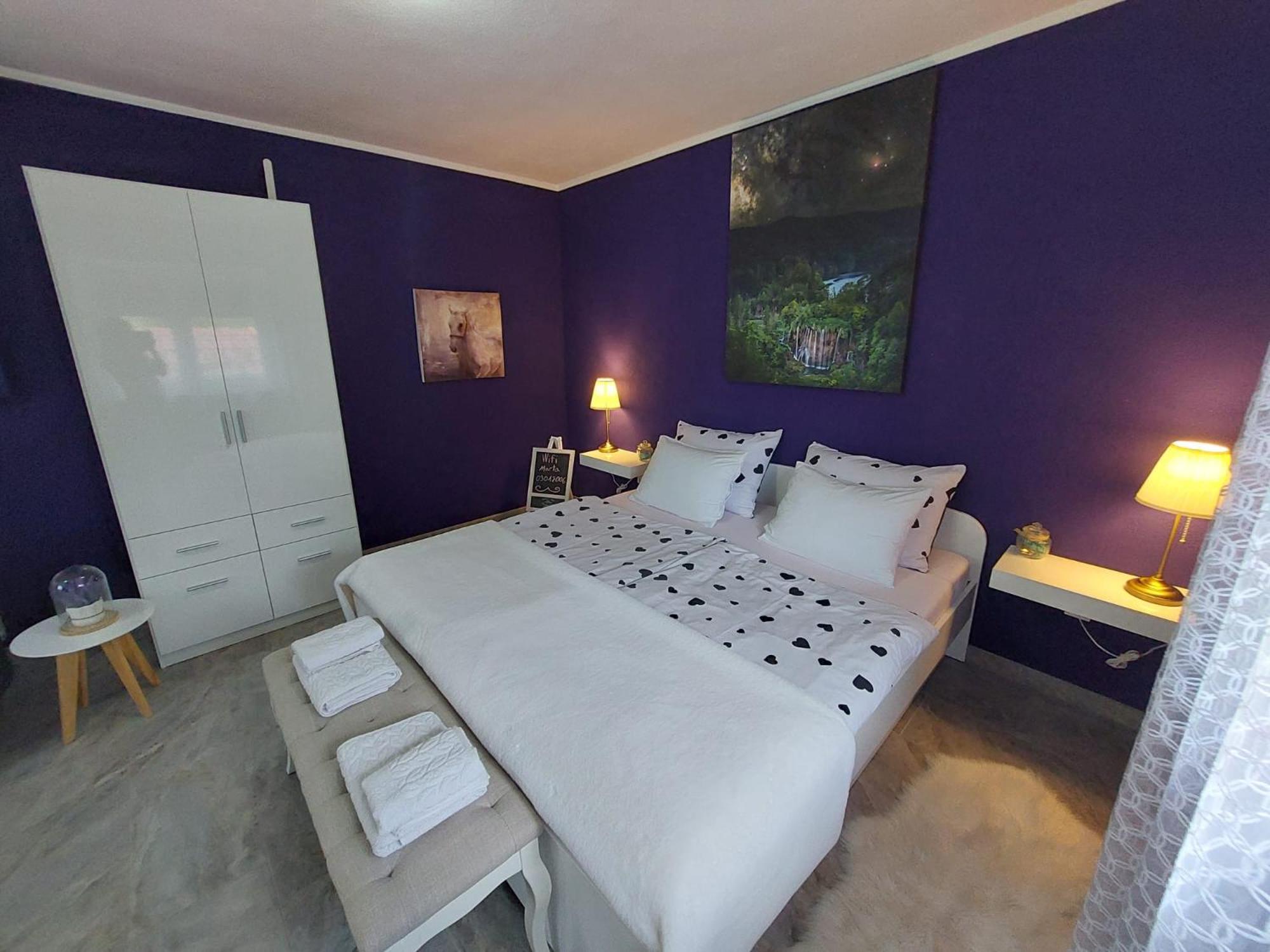 One-Bedroom Apartment - Photo 36