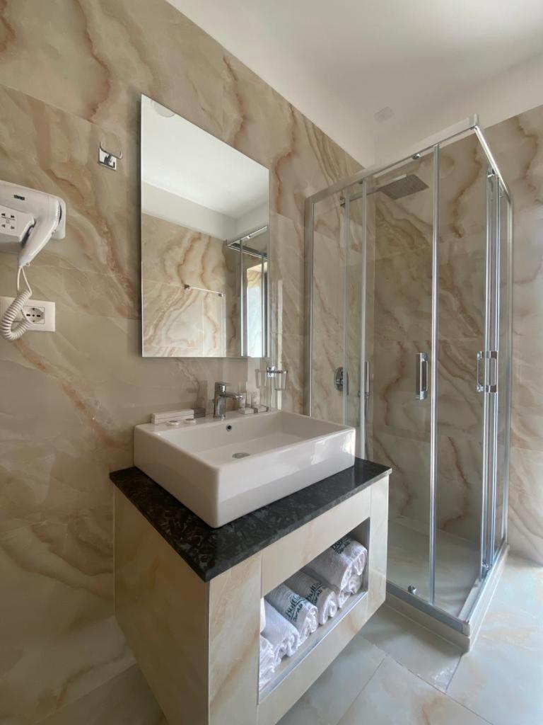 Deluxe Double Room with Balcony Valley and Mountain View photo 1