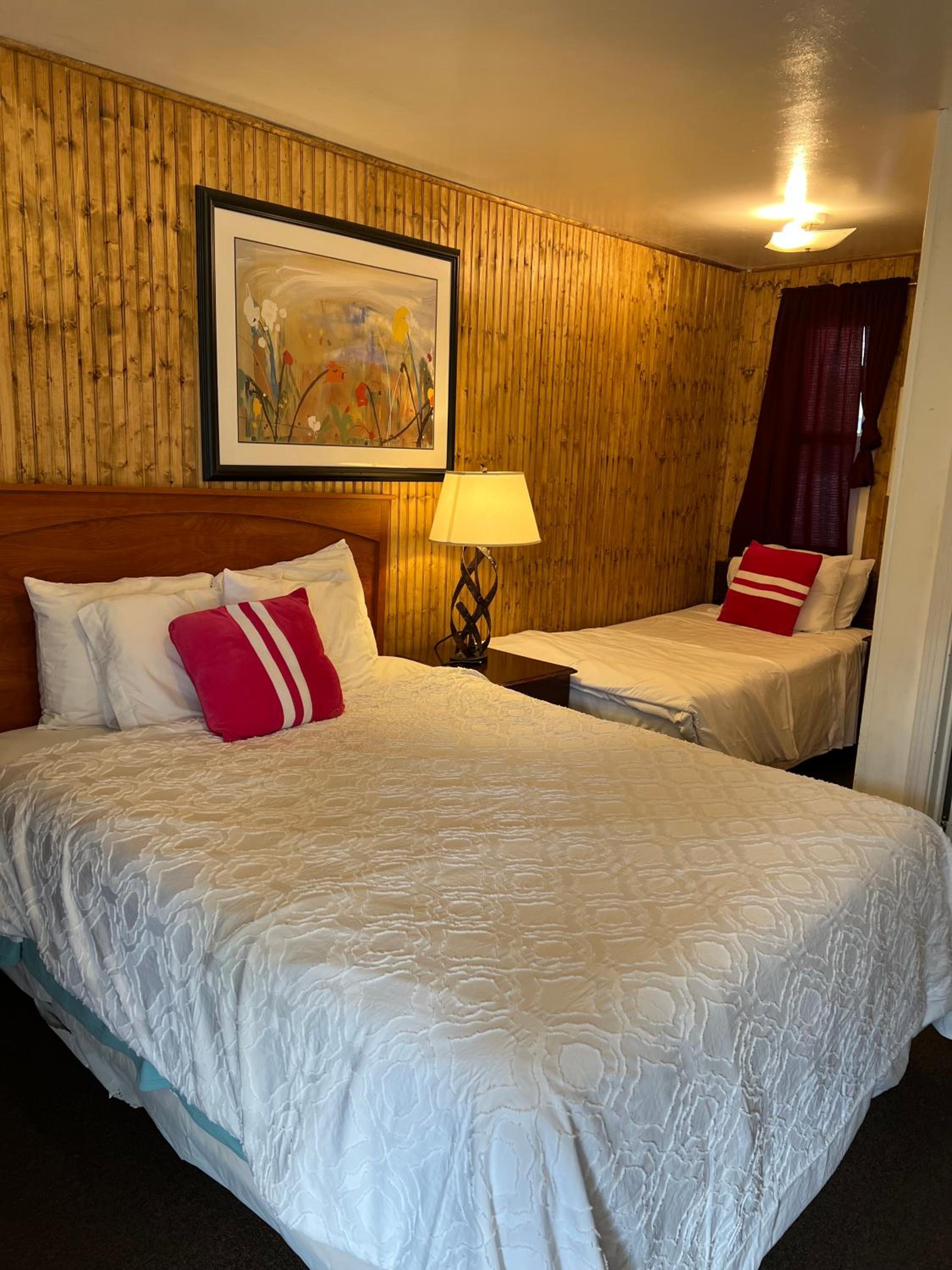 Room with Two Beds photo 2