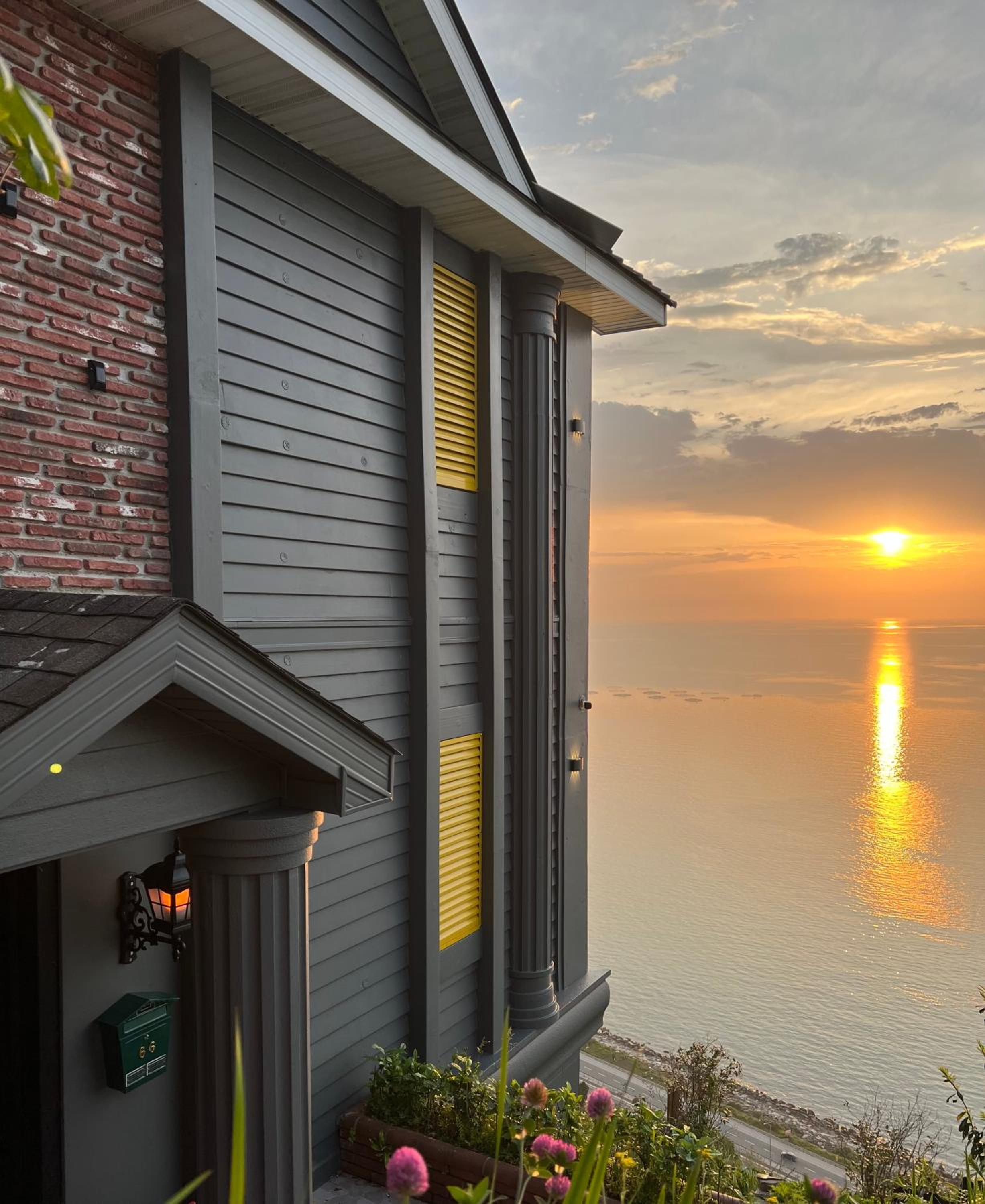 Villa with Sea View - Photo 2