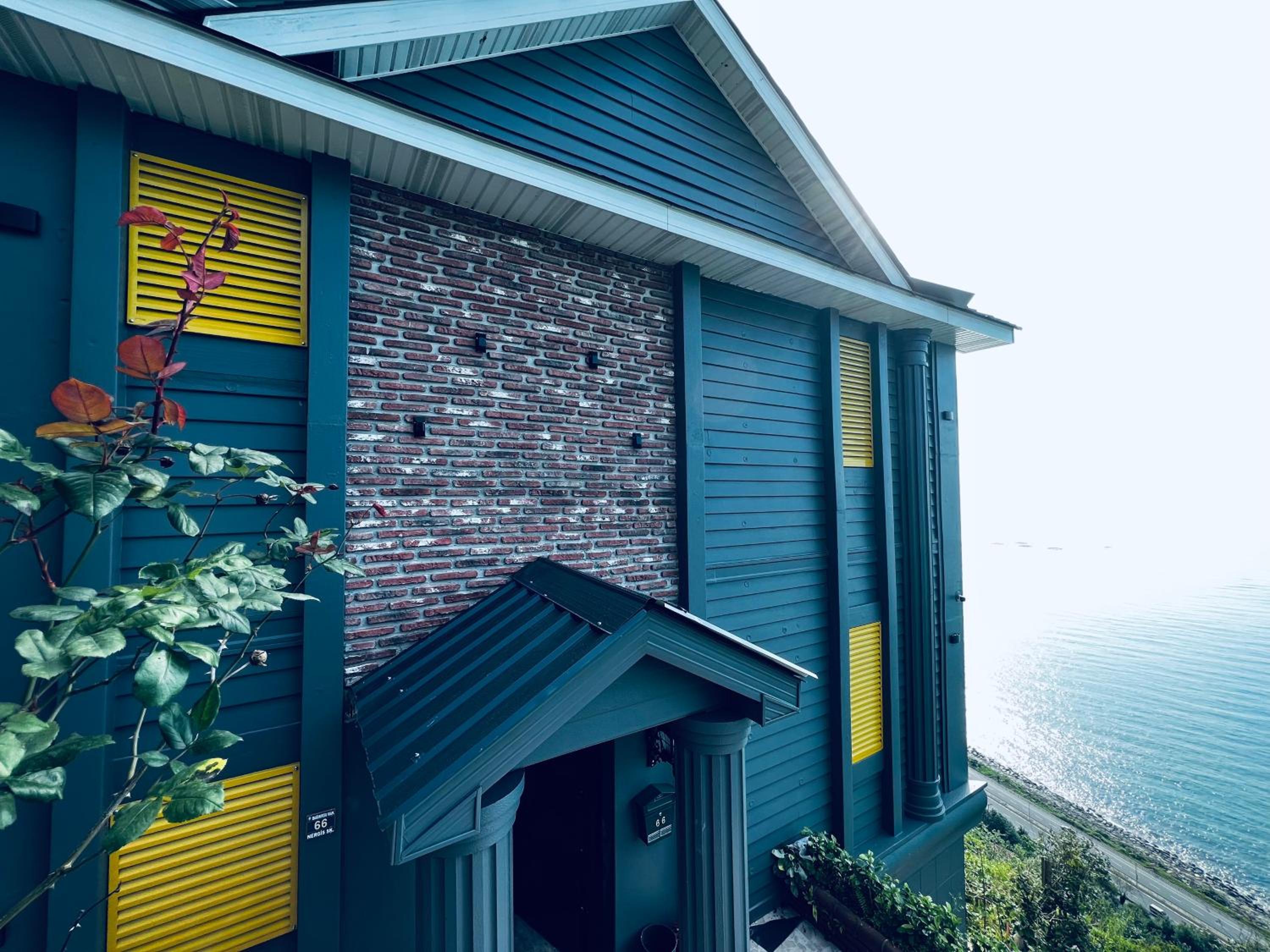 Villa with Sea View - Photo 36