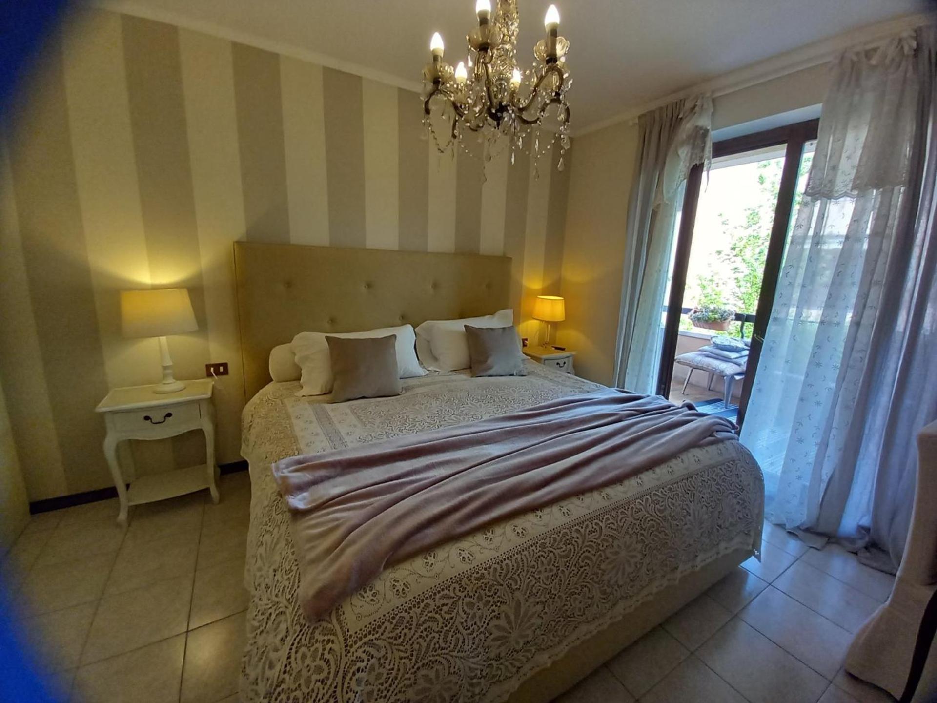 Apartment with Terrace - Photo 97