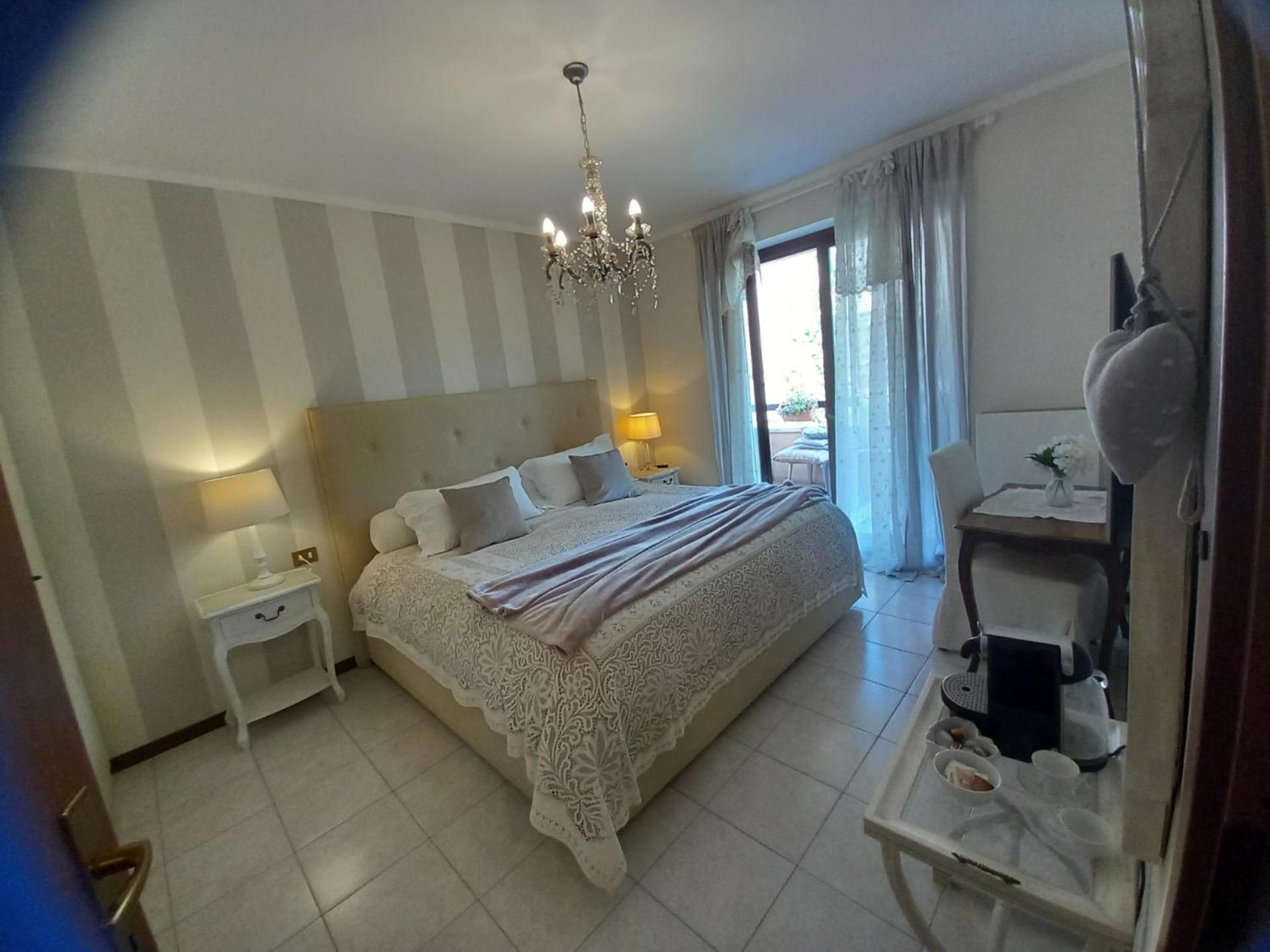 Apartment with Terrace - Photo 101
