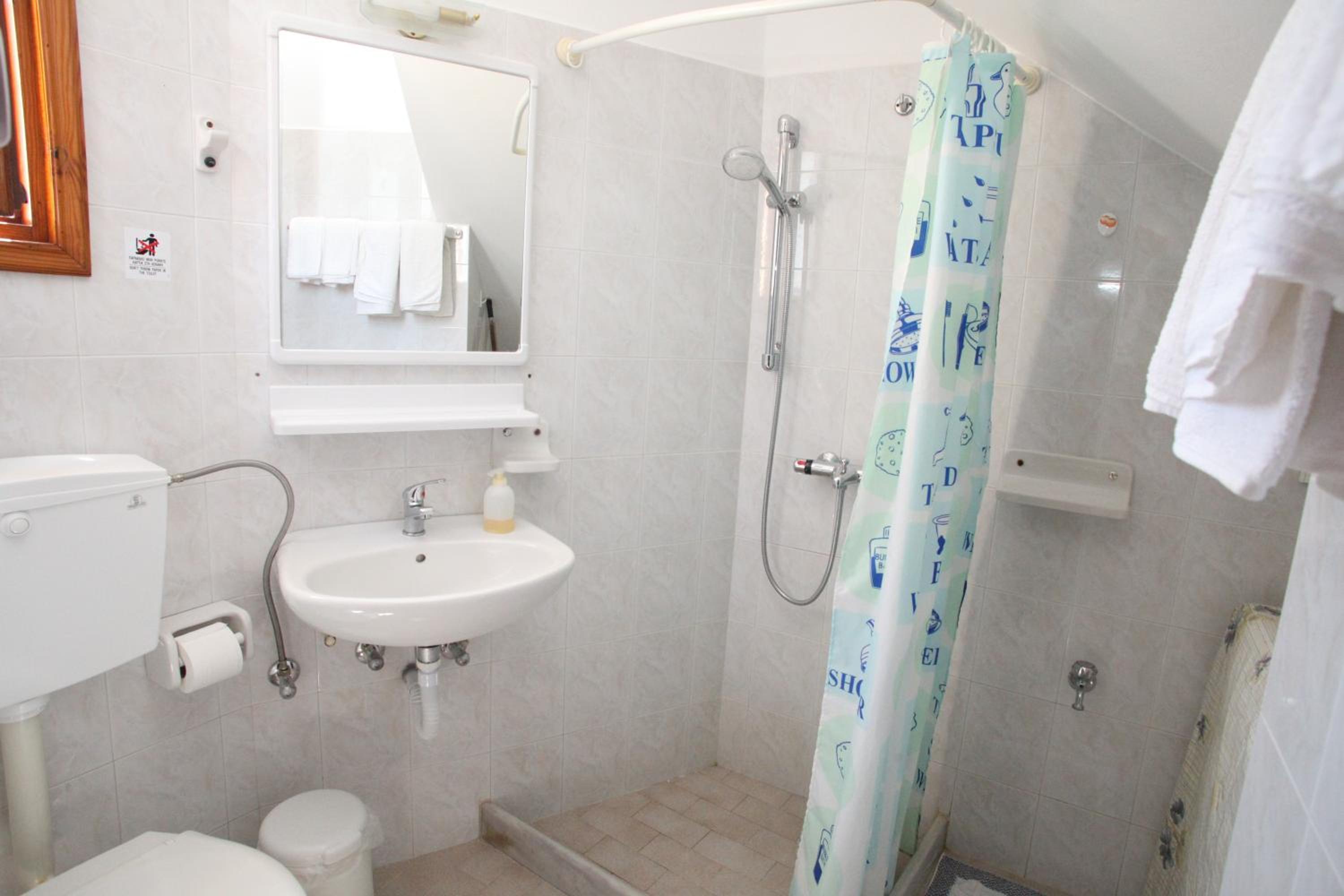 Studio (2 Adults) with Balcony photo 3