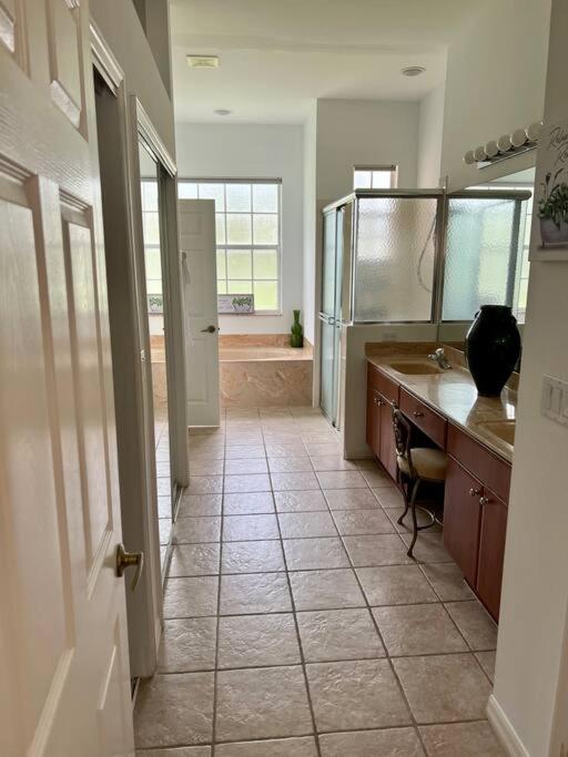 Four-Bedroom House photo 2
