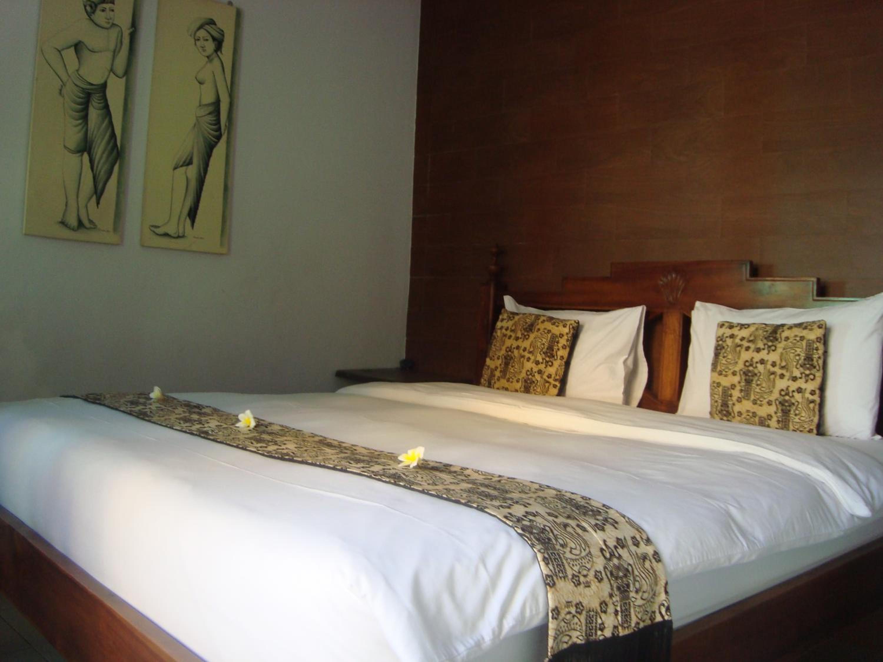Standard Double Room - Photo 11