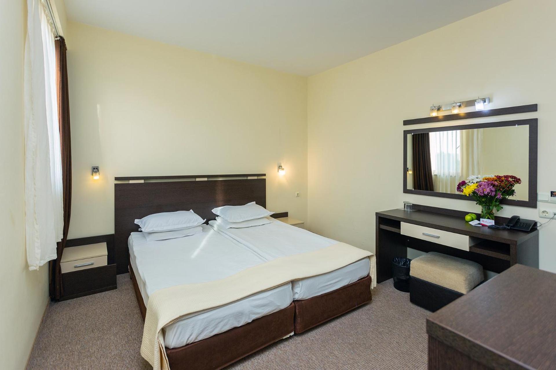 Economy Double or Twin Room - No Balcony photo 1