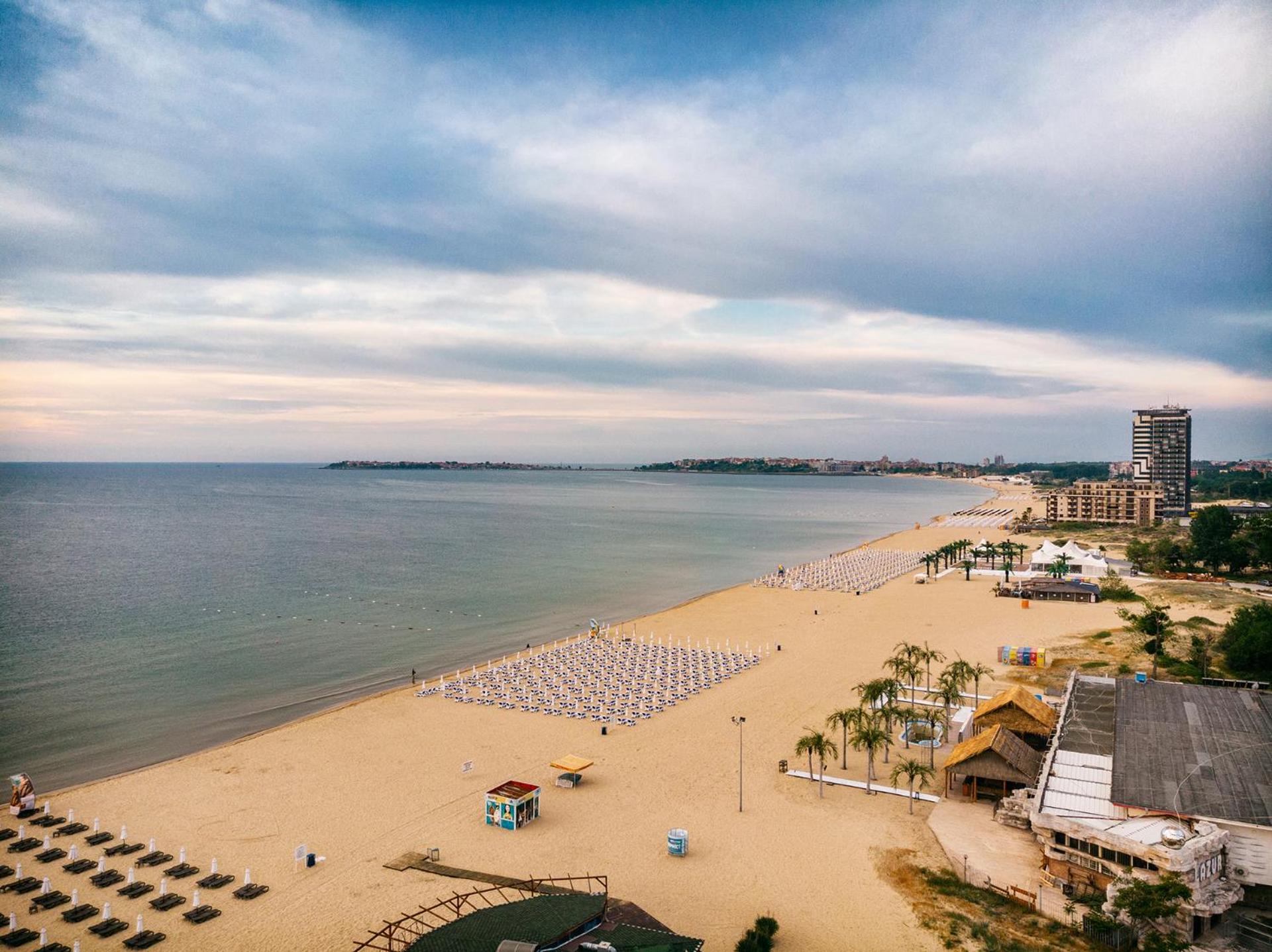 Double or Twin Room with Balcony and Sea View photo 3