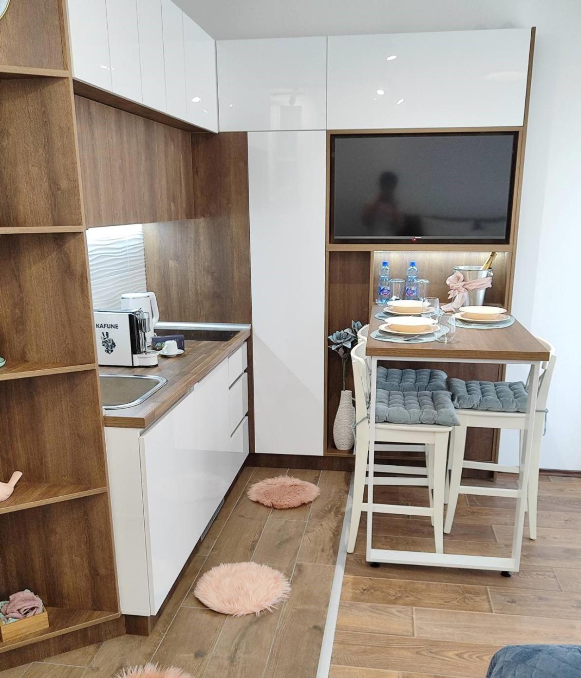 Studio Apartment photo 2