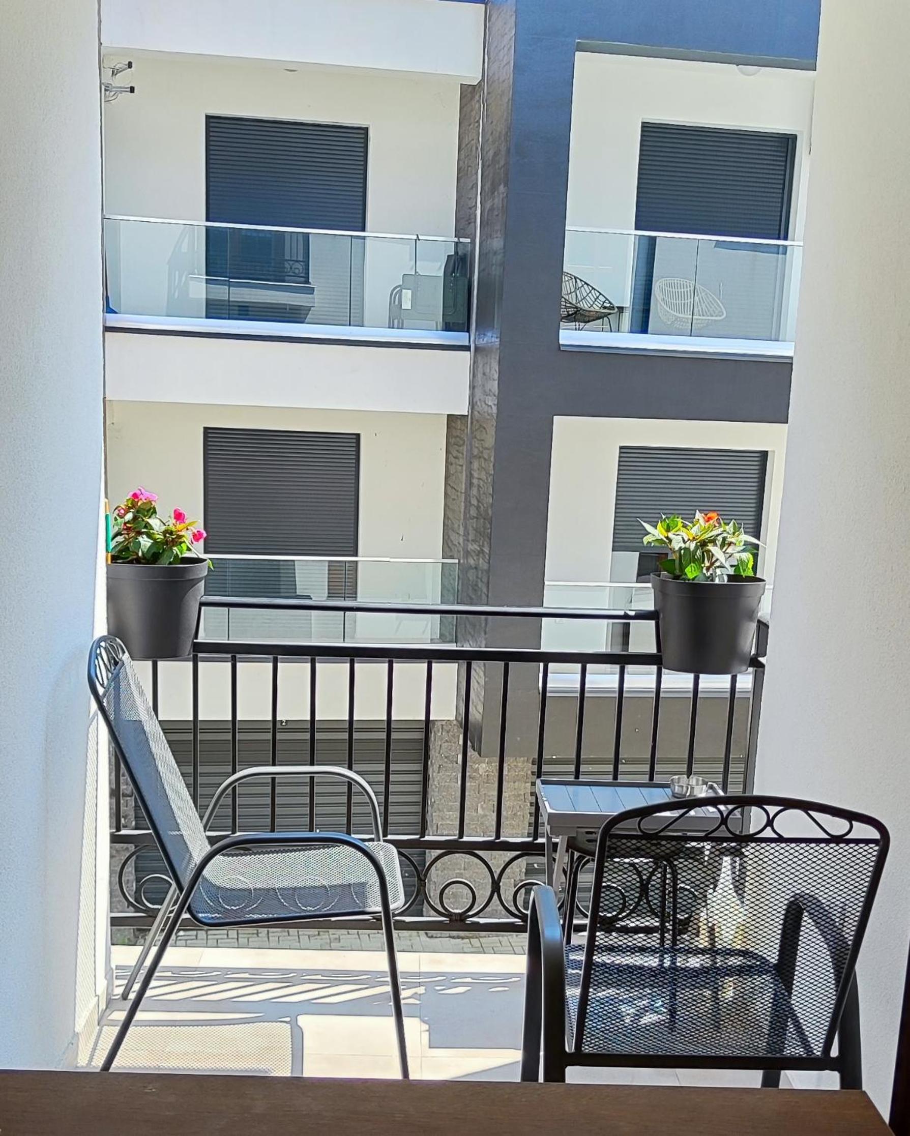 Studio Apartment photo 3