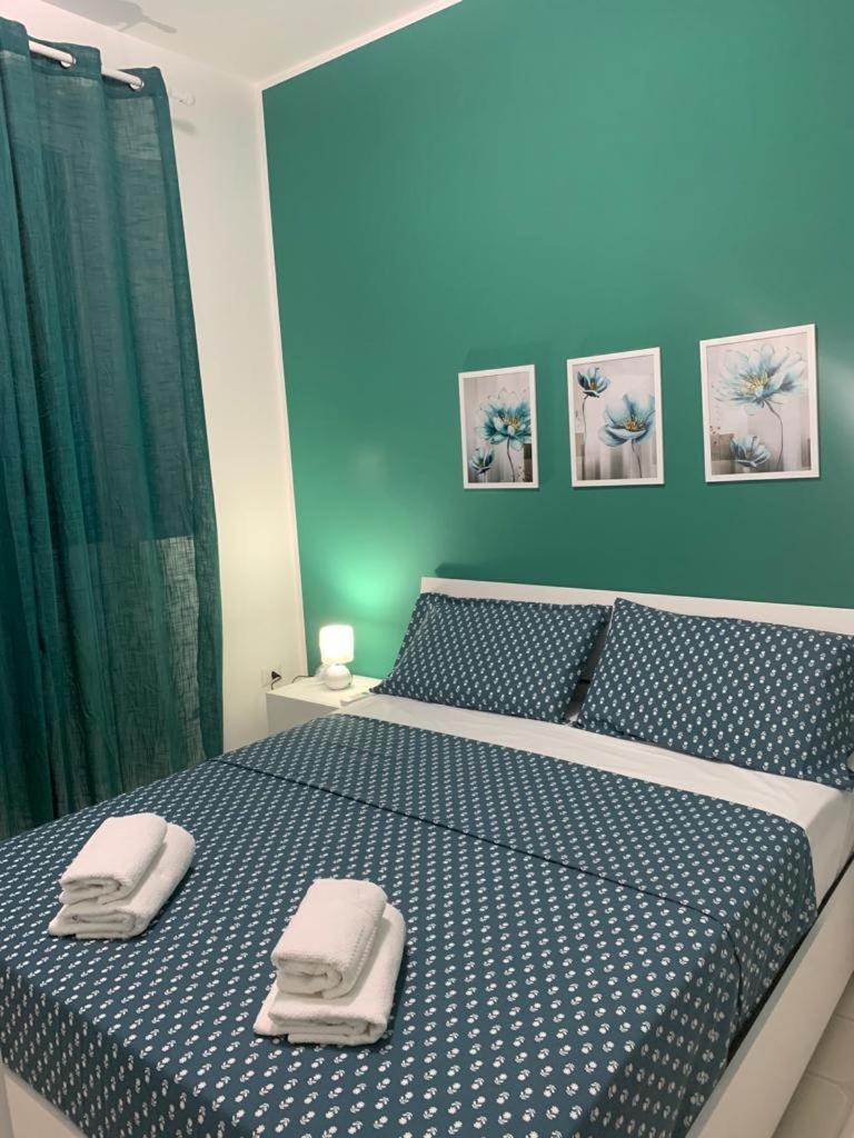 One-Bedroom House photo 1