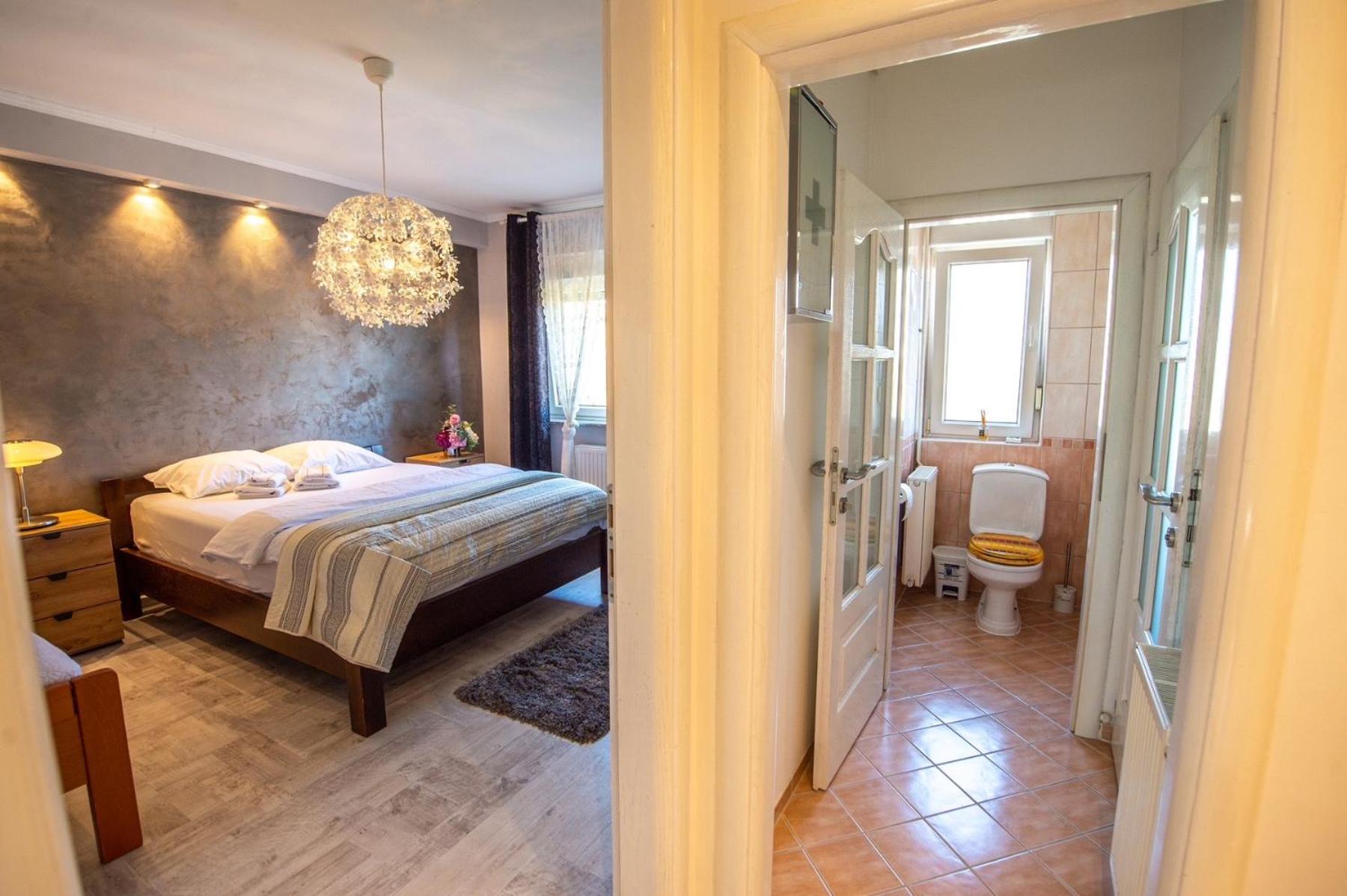 One-Bedroom Apartment - Photo 46