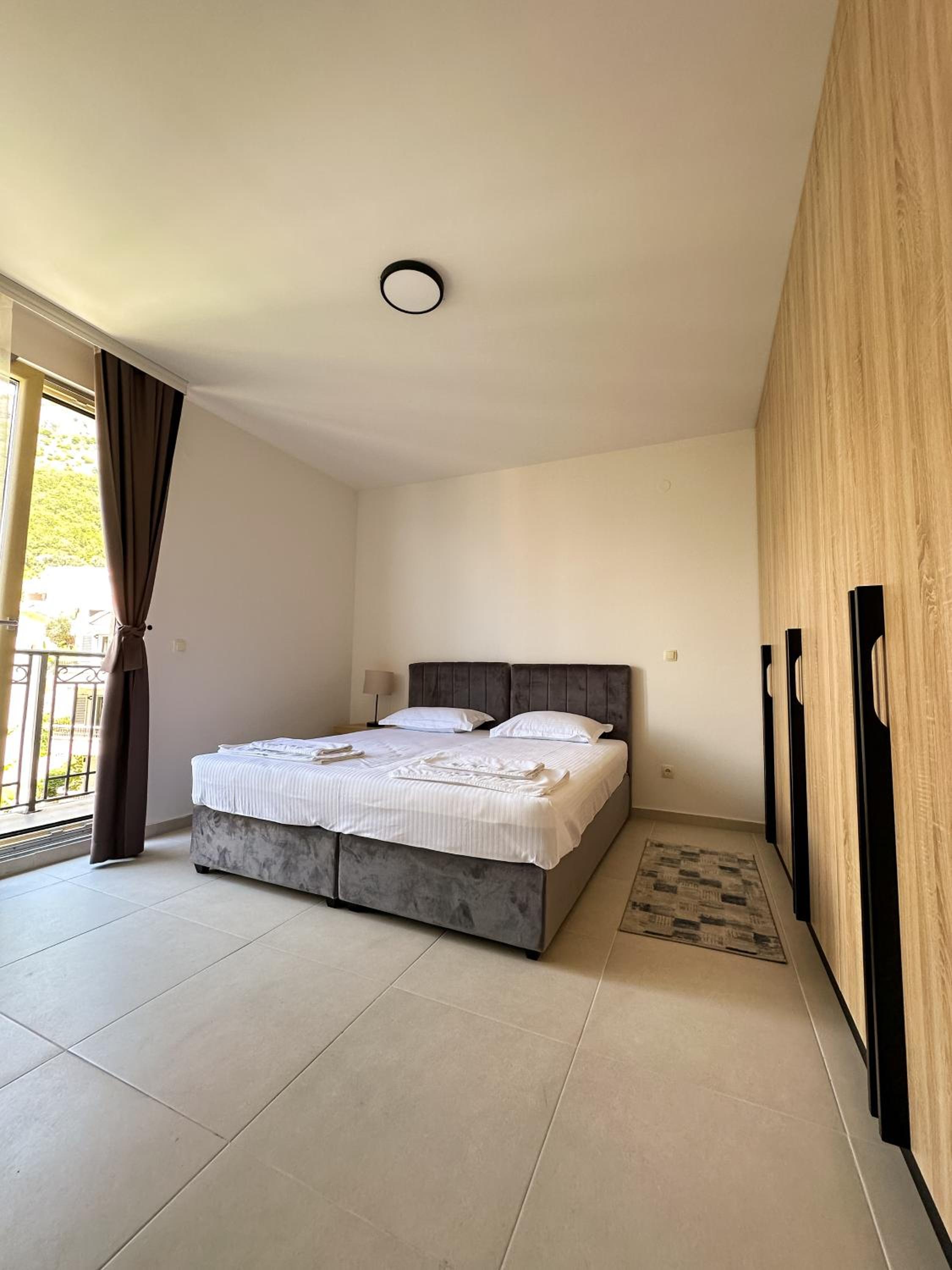 Apartment with Terrace photo 2