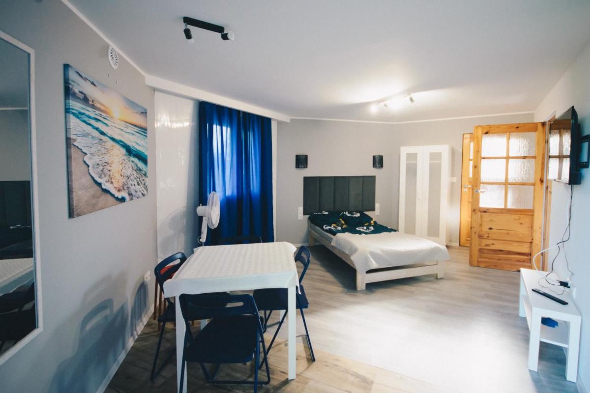 One-Bedroom House - Photo 3