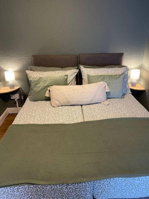 One-Bedroom Apartment photo 3