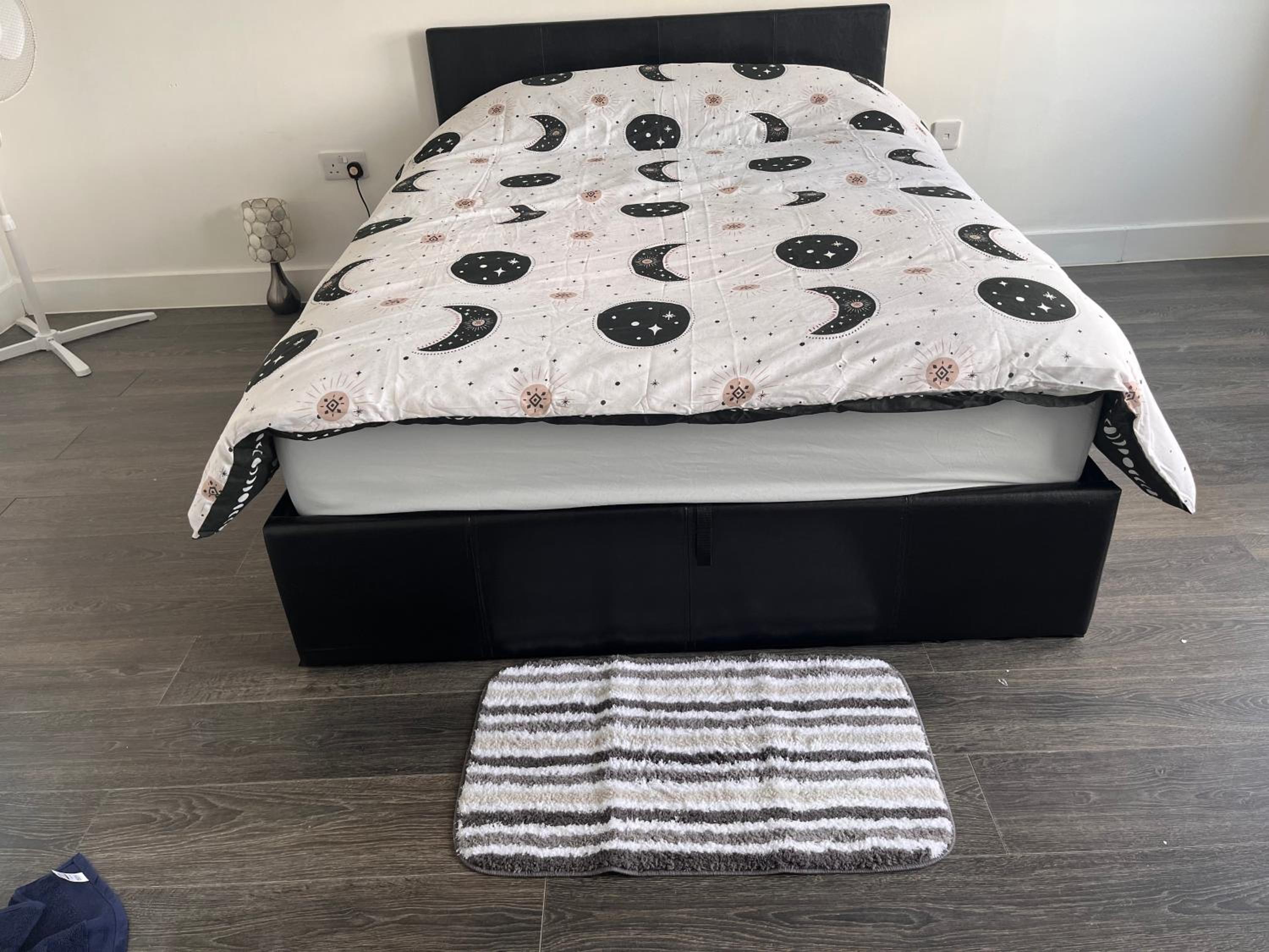 Studio Apartment photo 1