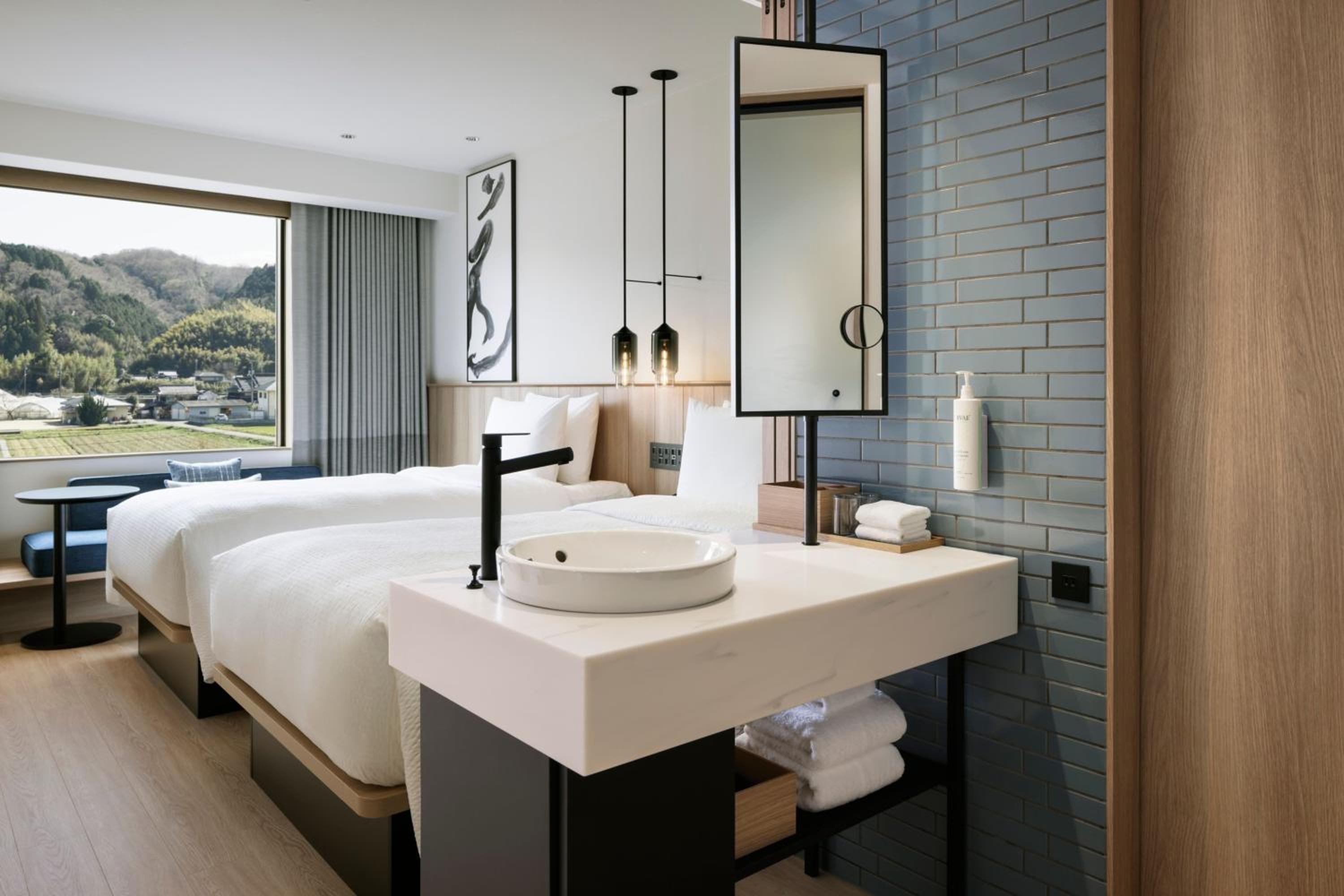 Standard Twin Room - Photo 8