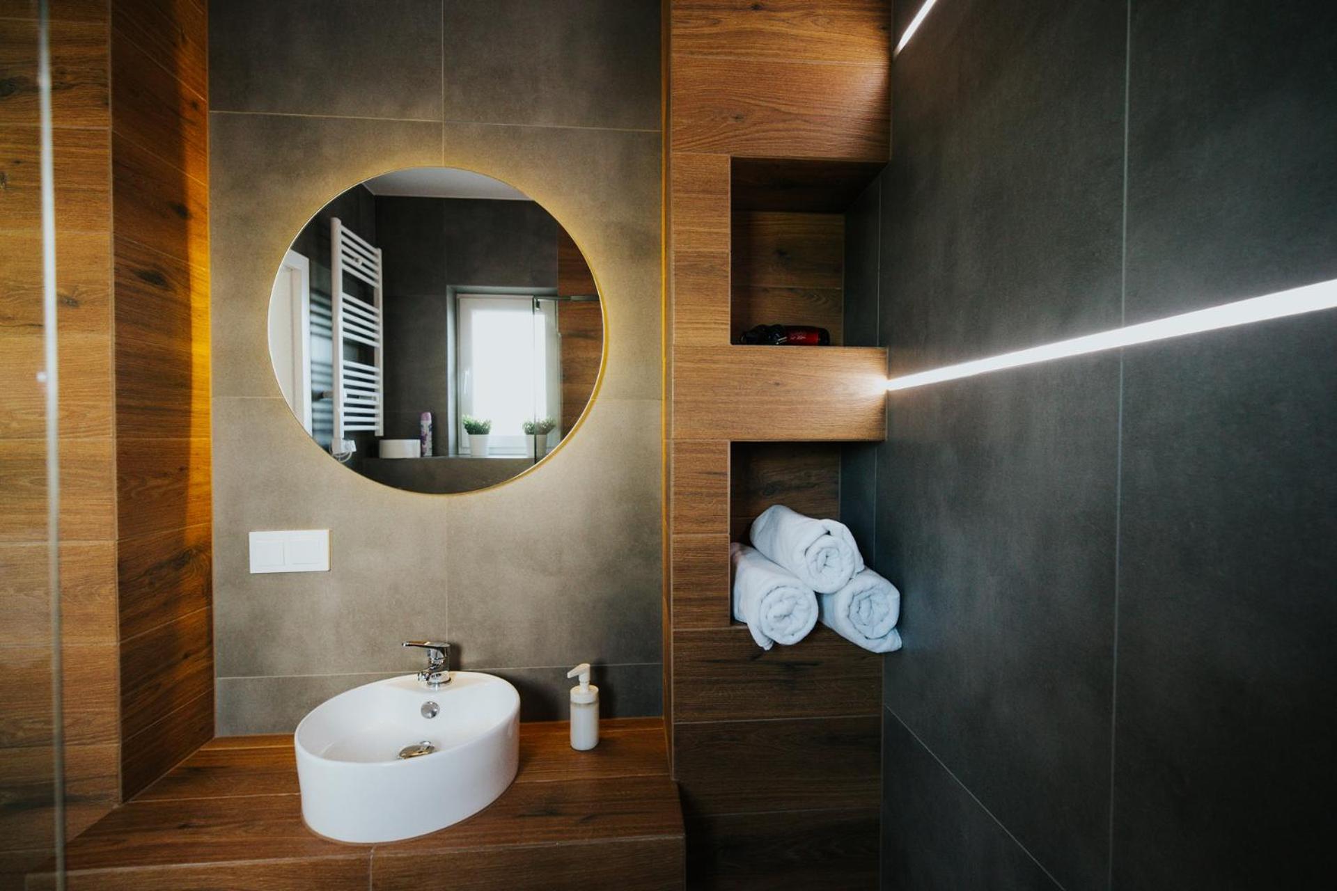 Two-Bedroom Apartment - Photo 22
