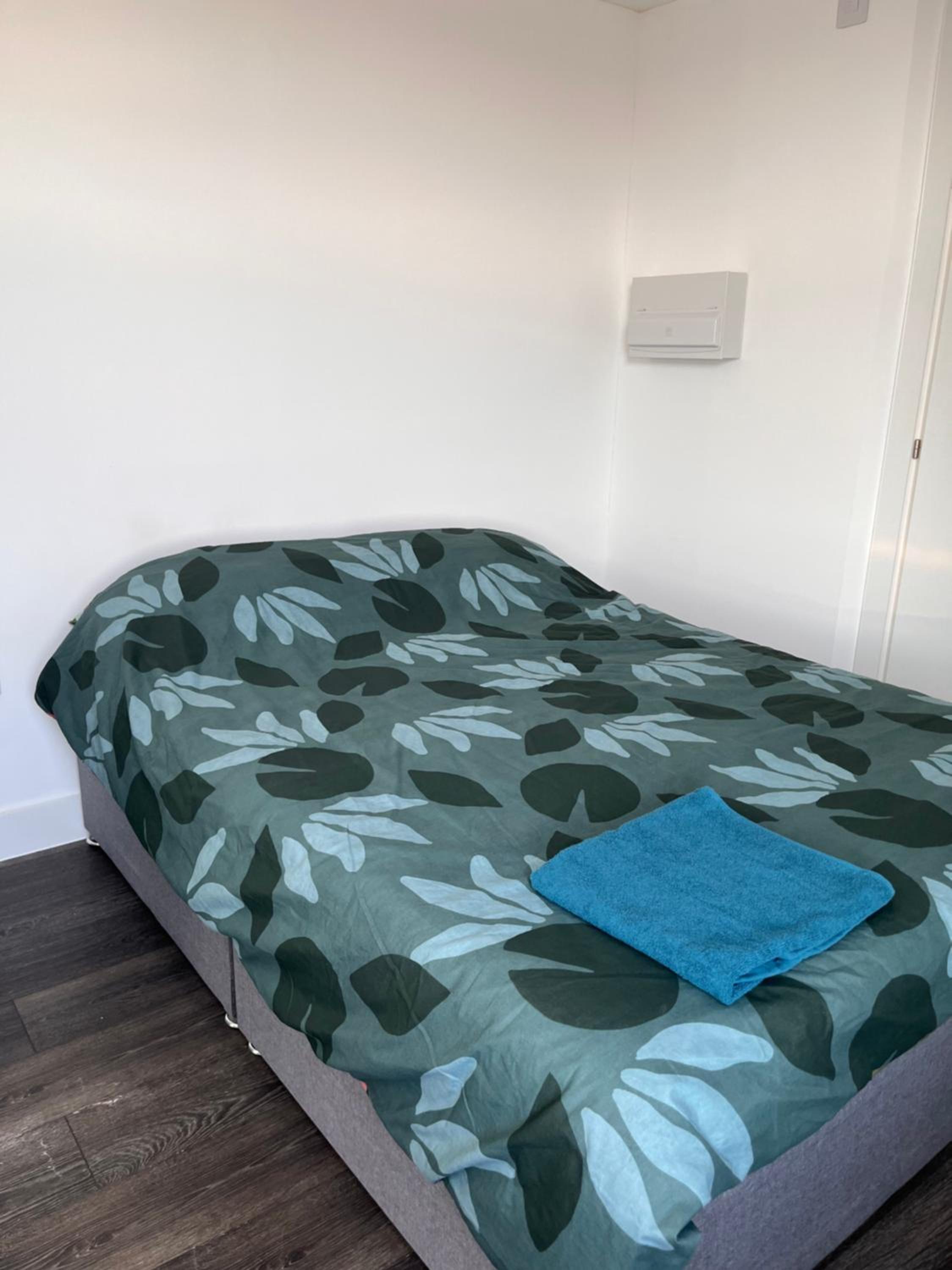 Studio Apartment photo 1