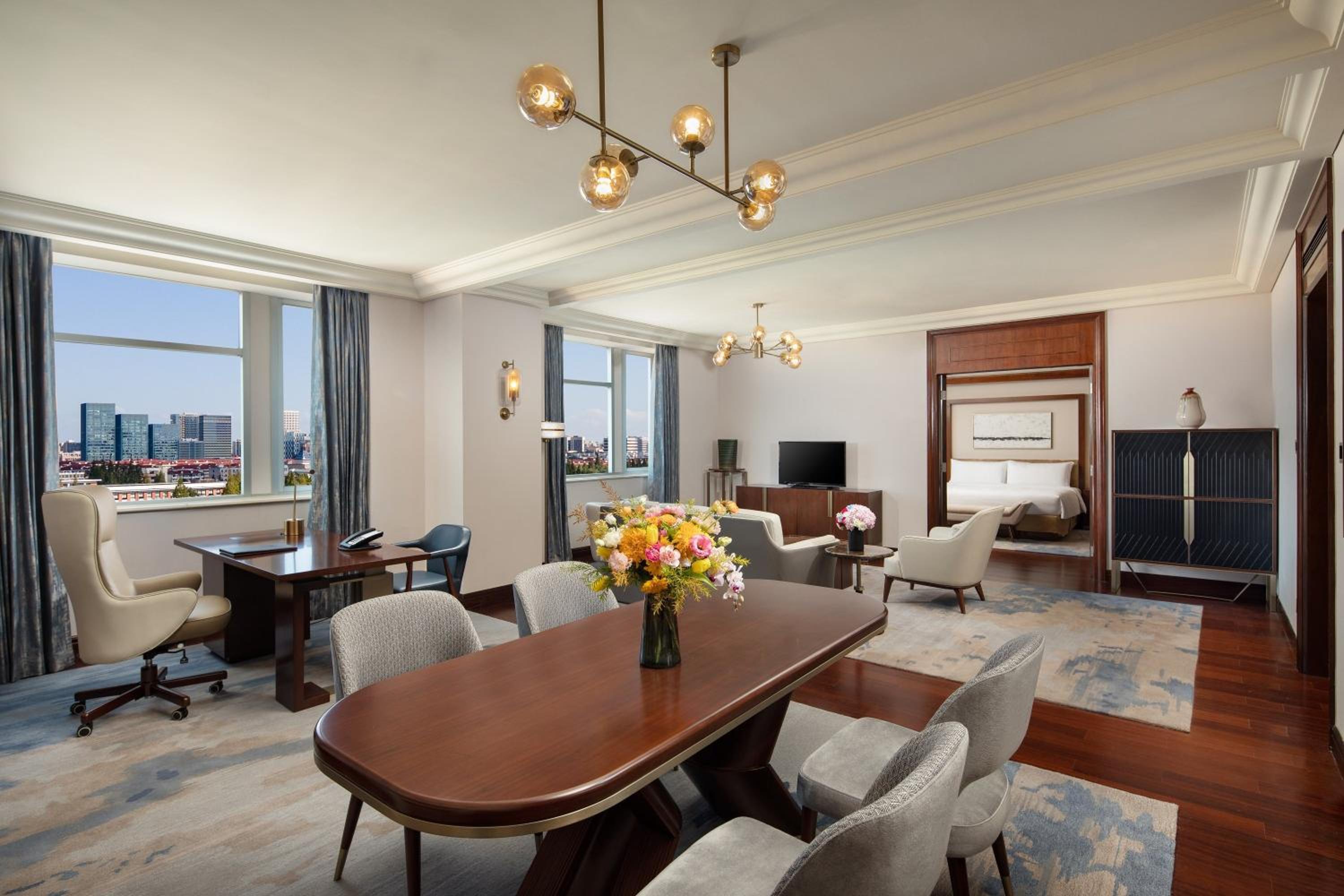 Chancellor King Suite
