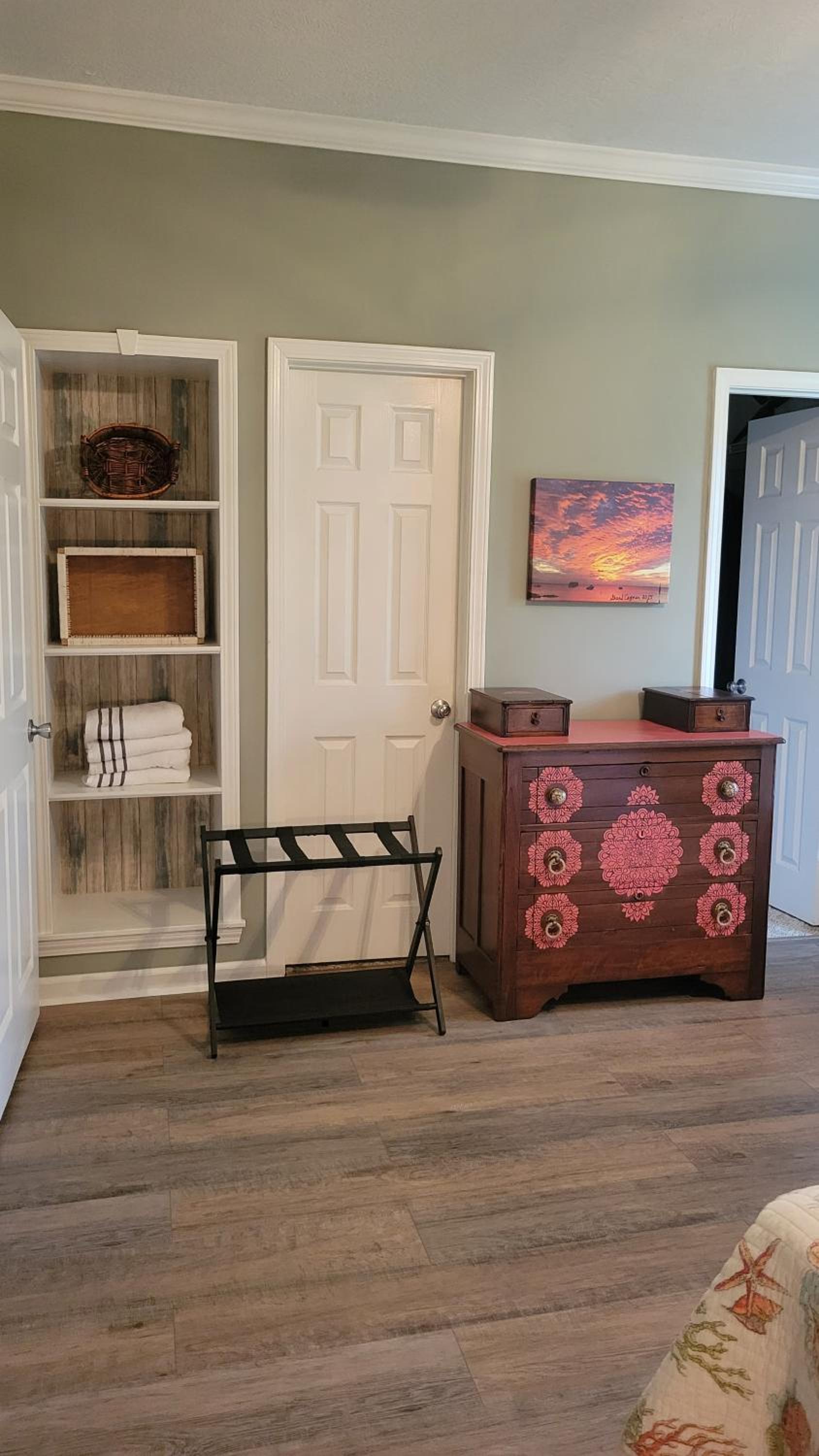 Two-Bedroom House - Photo 40