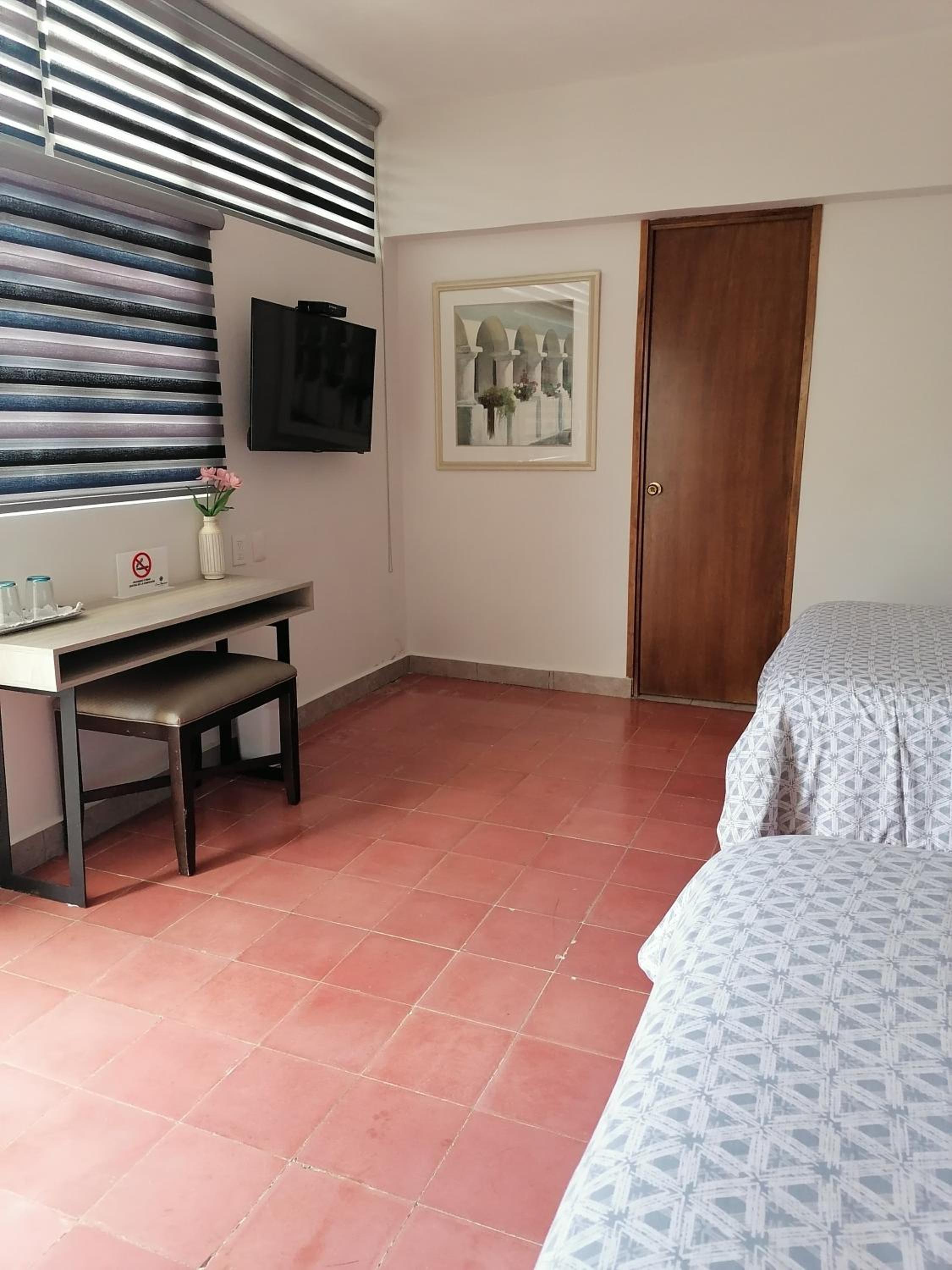 Standard Double Room with Two Double Beds photo 2