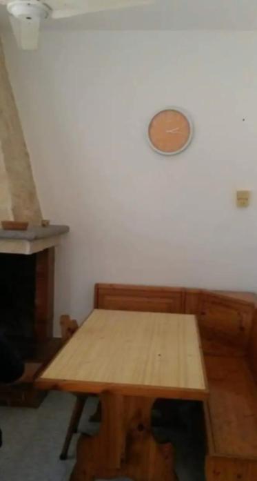 Three-Bedroom House photo 3