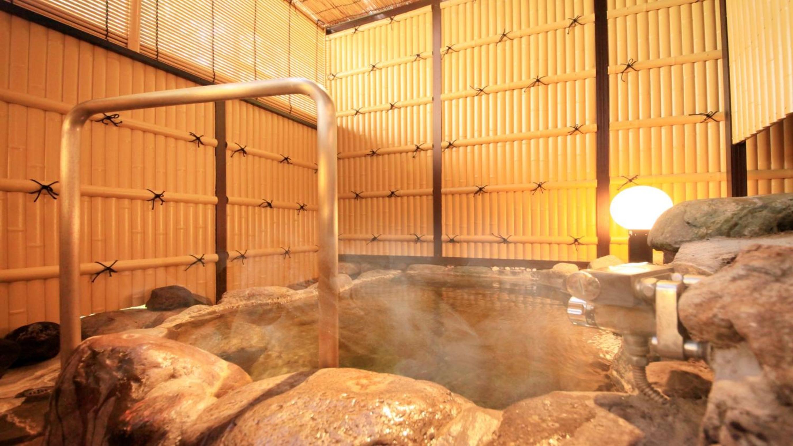 Japanese-Style Room with Semi Open-Air Bath photo 3
