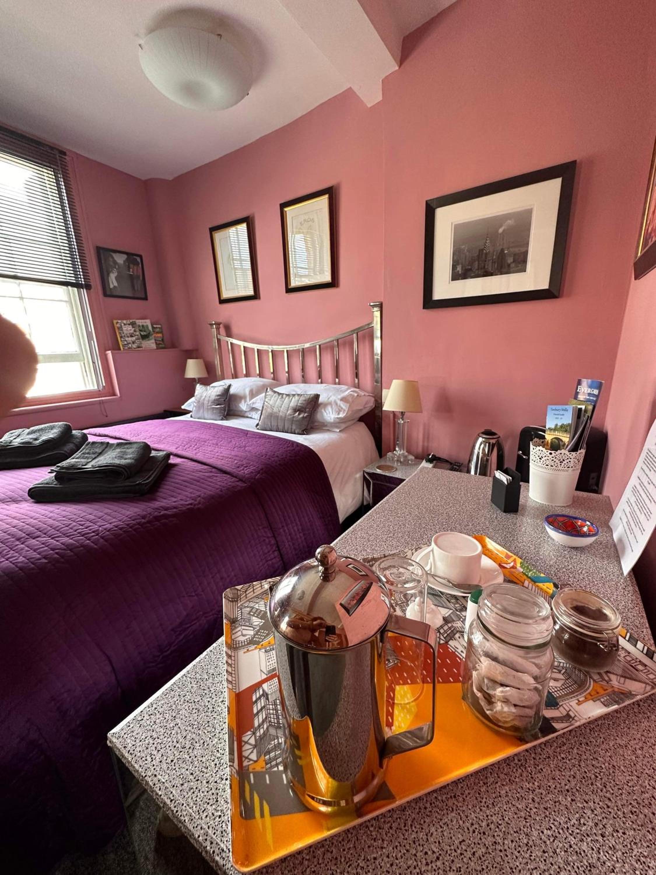 Double Room with Private Bathroom photo 2
