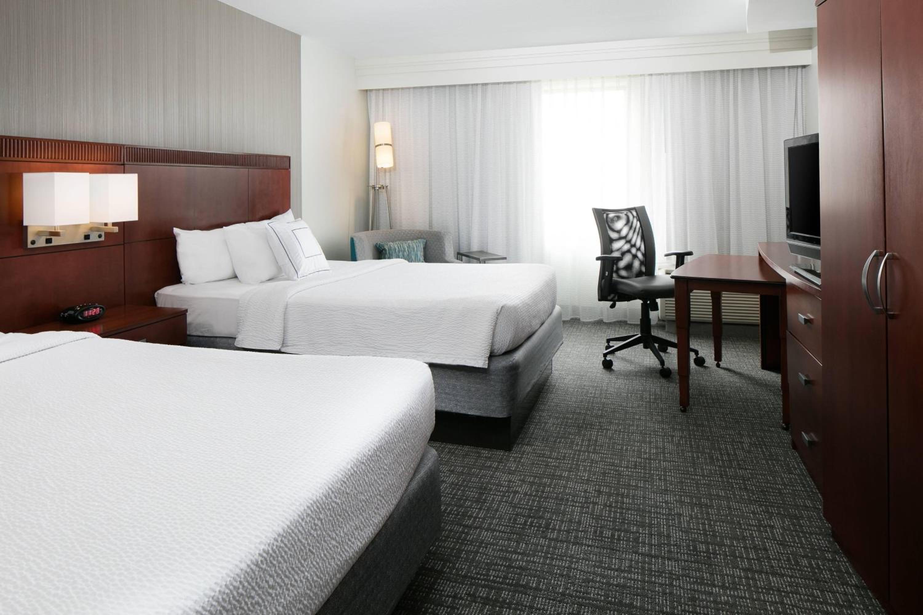 Queen Room with Two Queen Beds - Photo 1