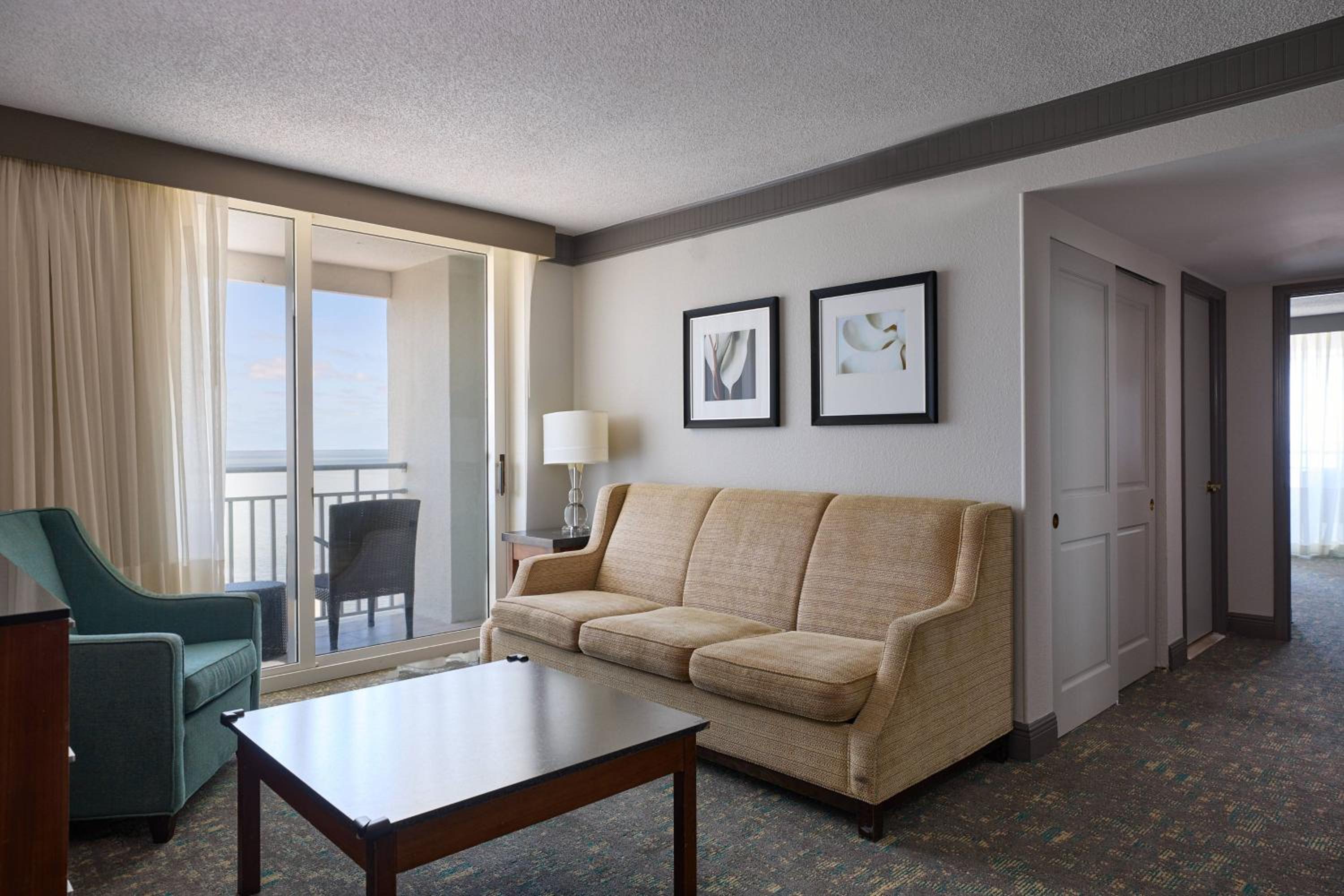 One Bedroom King Suite with Sofa Bed, Waterfront, Sanibel Tower - Photo 1